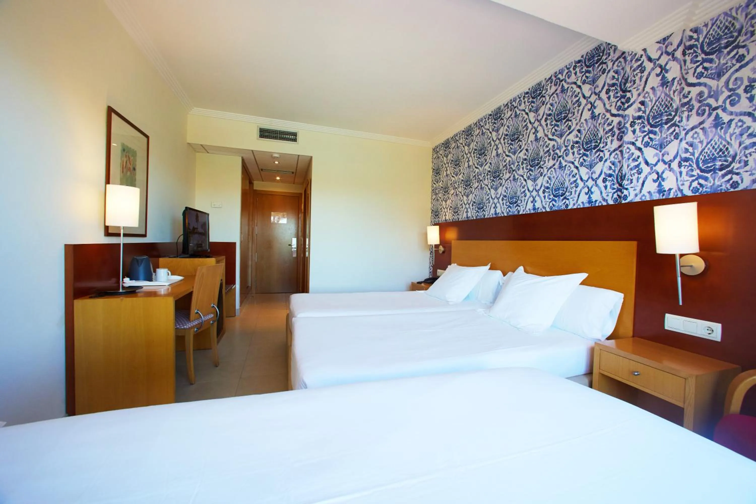 Photo of the whole room, Bed in Hotel Canelas