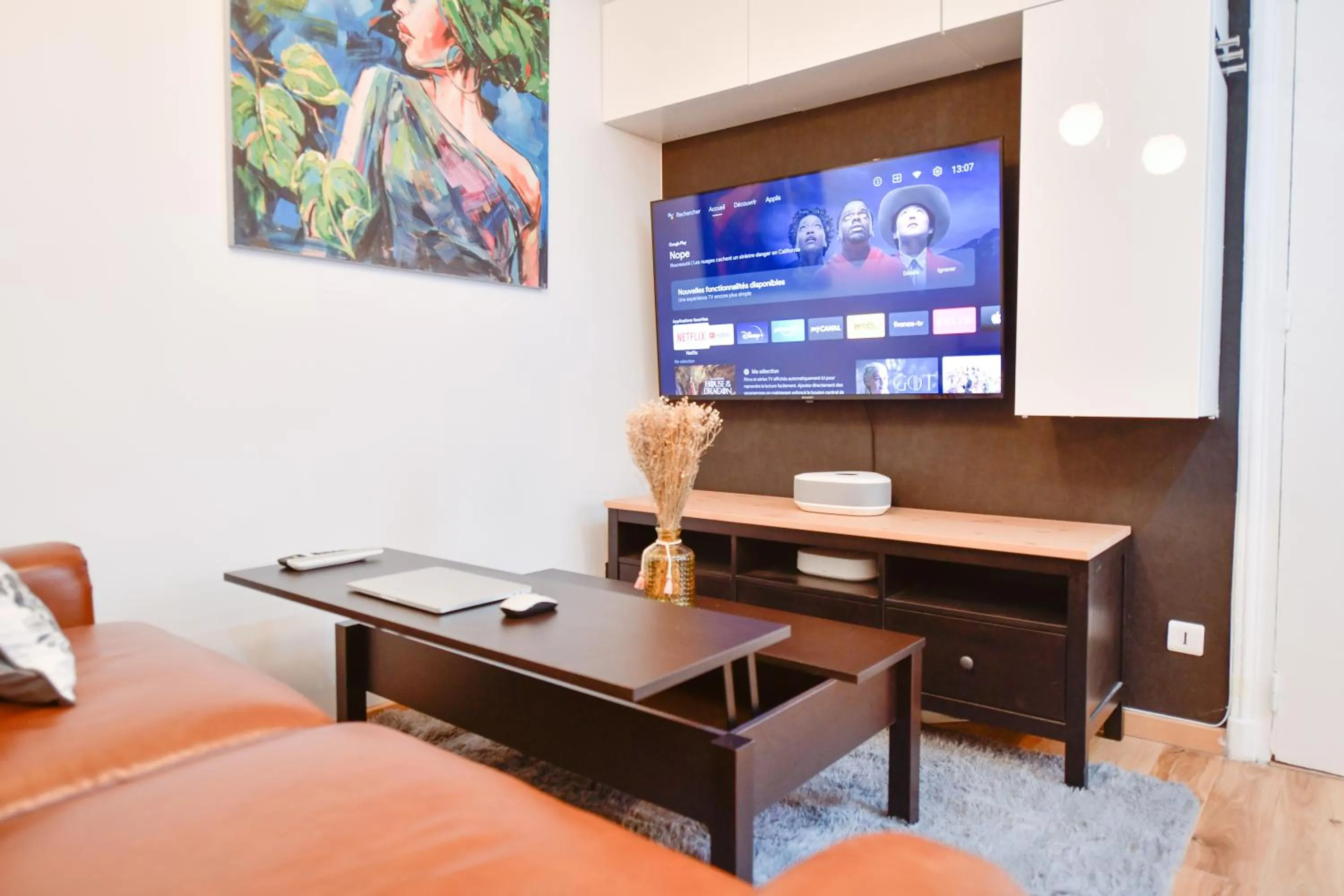TV and multimedia in Paris La Villette - Charming Apartment 2 rooms