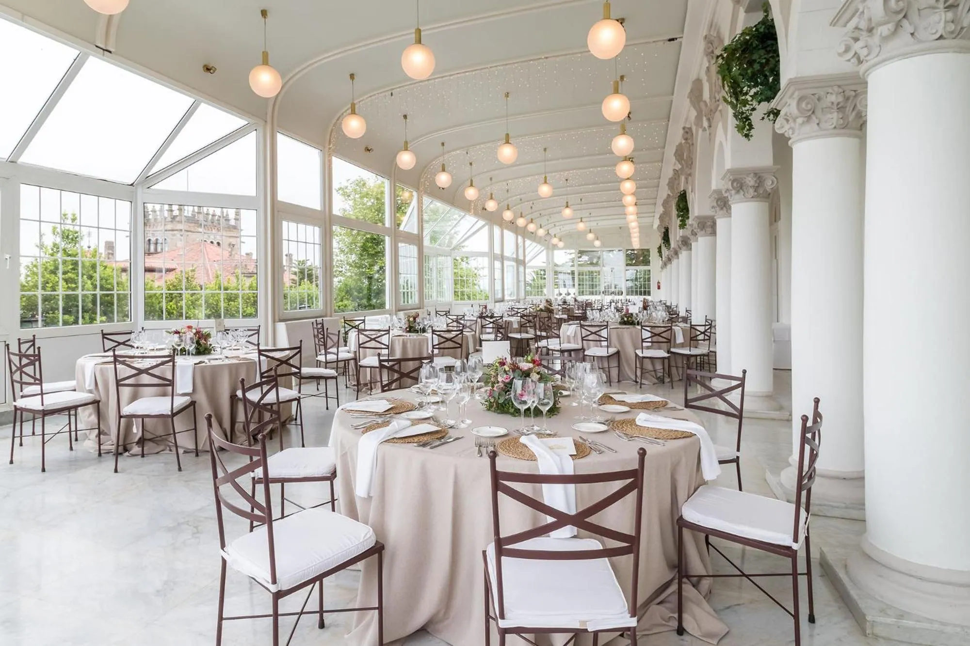 Restaurant/places to eat in Eurostars Hotel Real