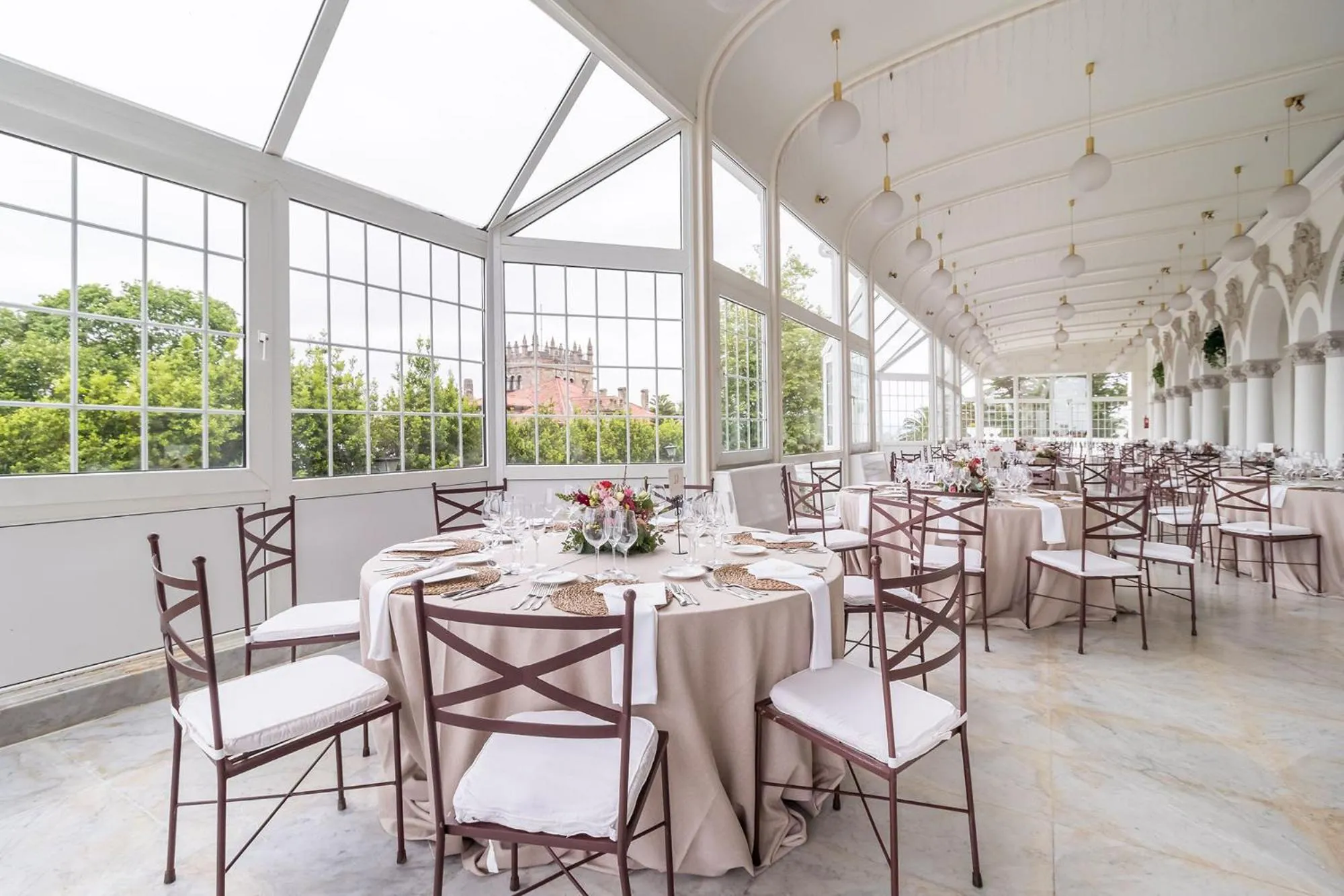 Restaurant/places to eat in Eurostars Hotel Real