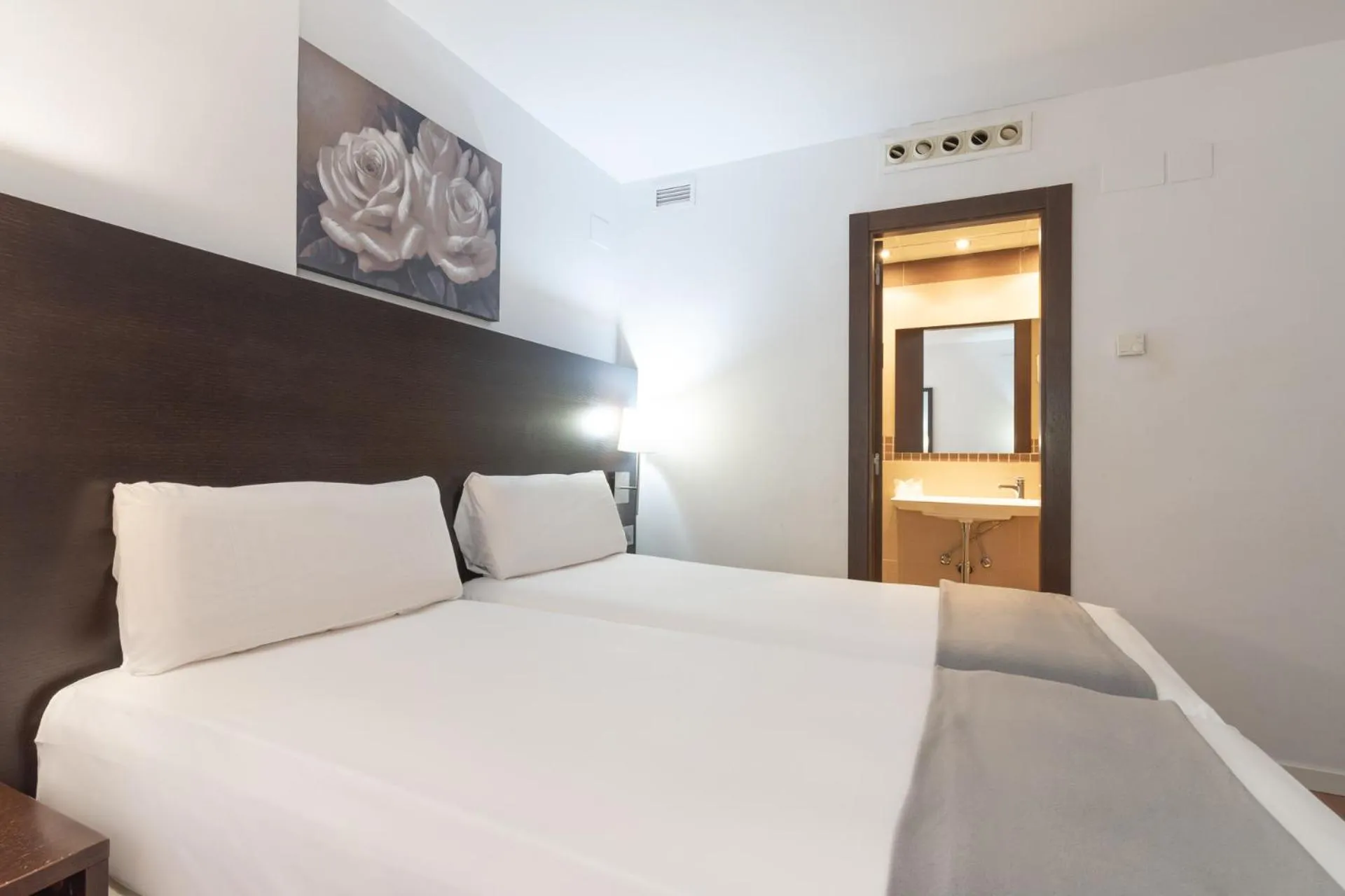 Bed in Hotel Alda Zaragoza Independencia