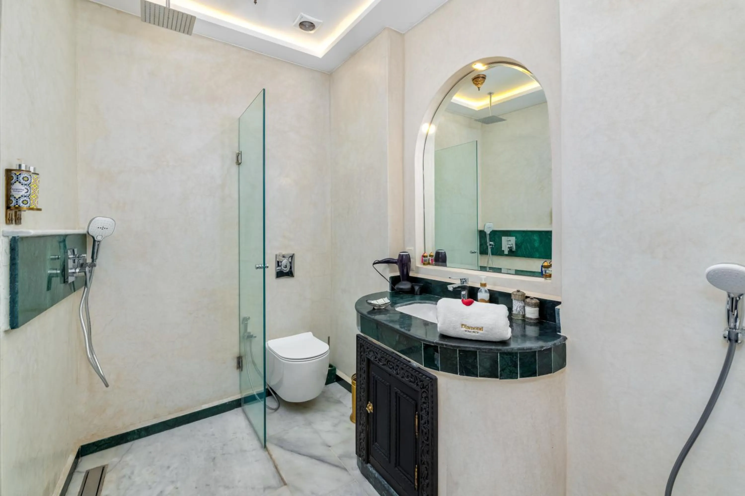 Bathroom in Riad Diamond Of Marrakech & Spa
