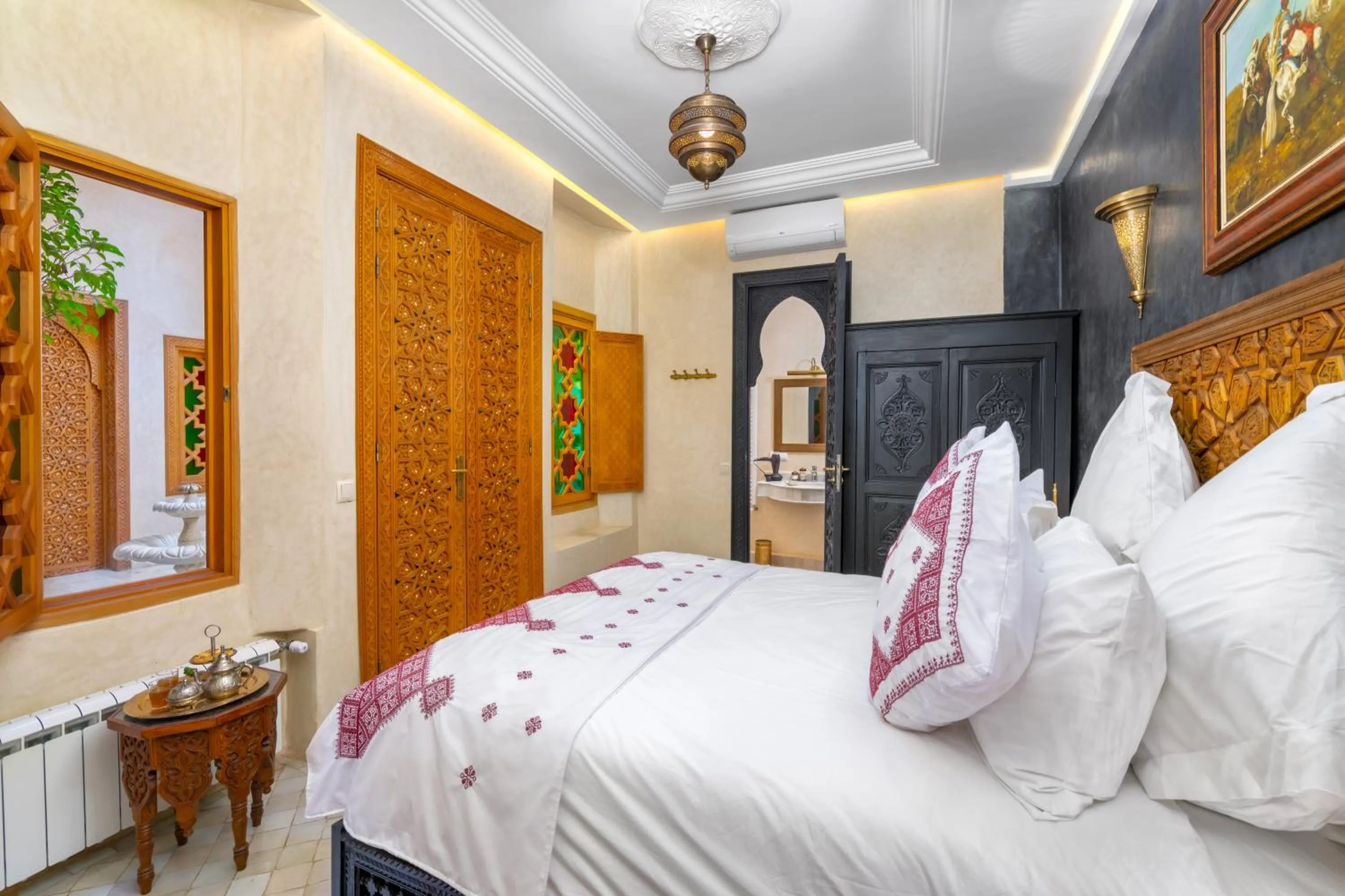 Bed in Riad Diamond Of Marrakech & Spa