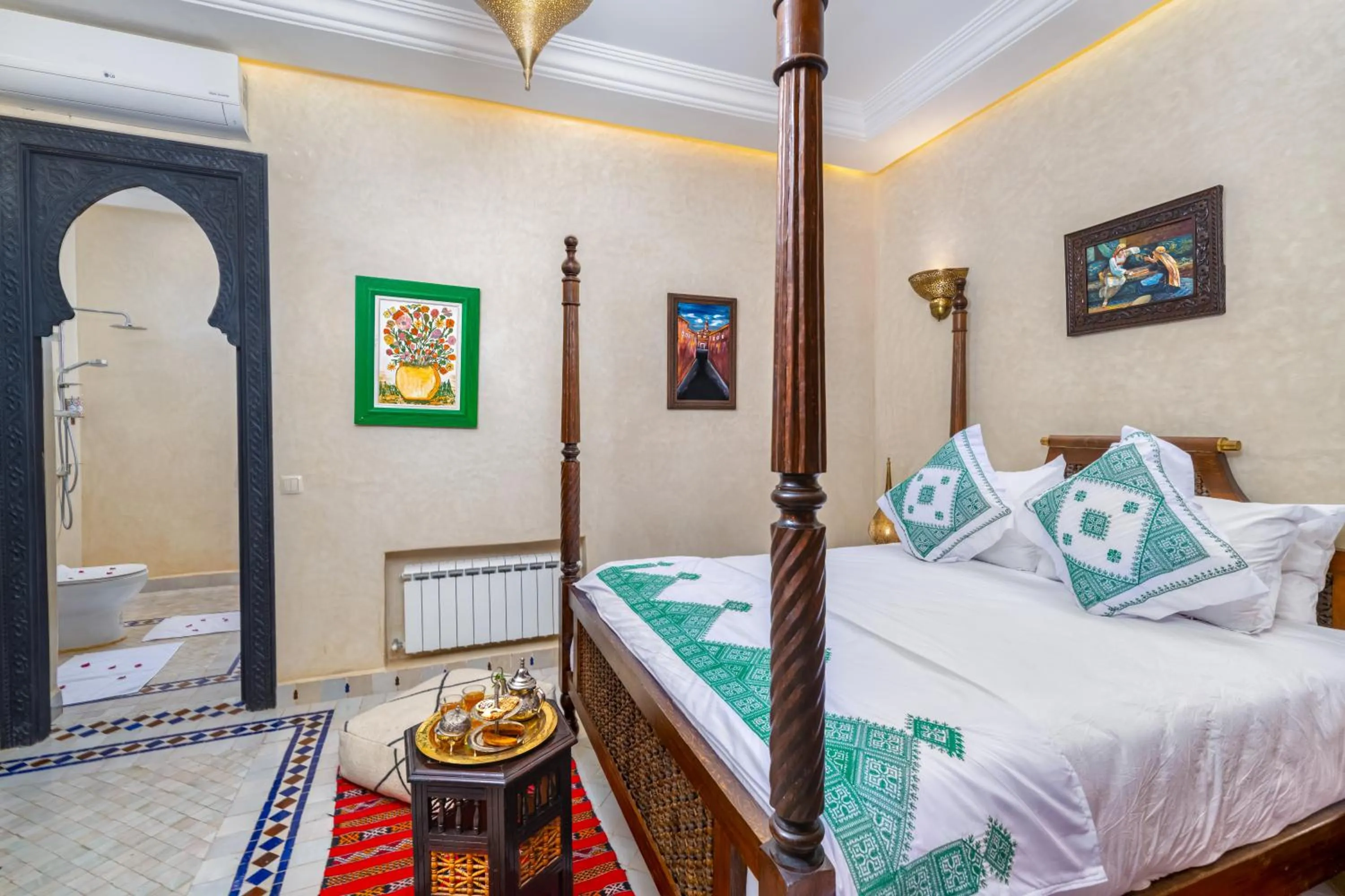 Bedroom, Bed in Riad Diamond Of Marrakech & Spa