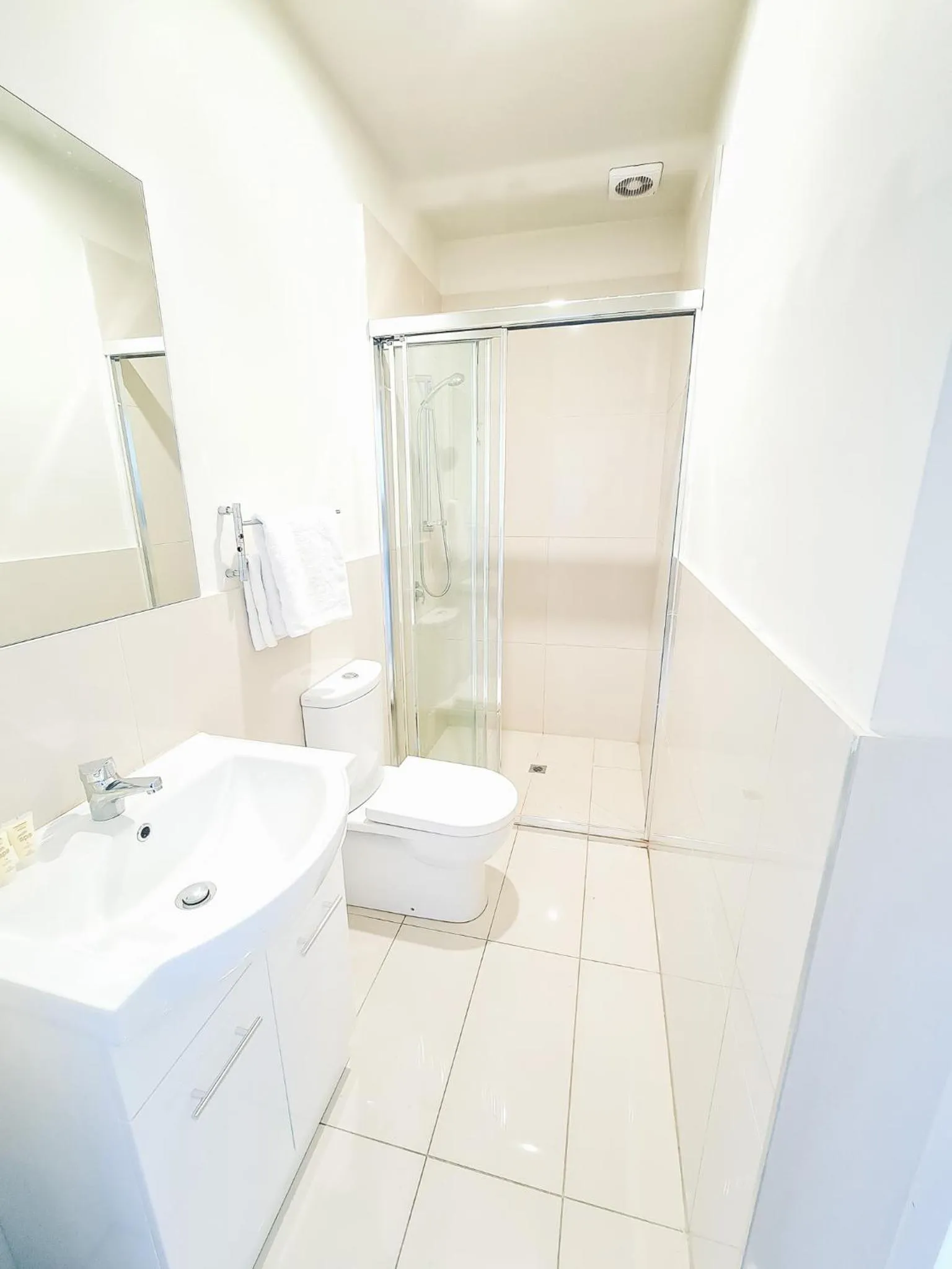 Shower in Exodus Dandenong Apartment Hotel