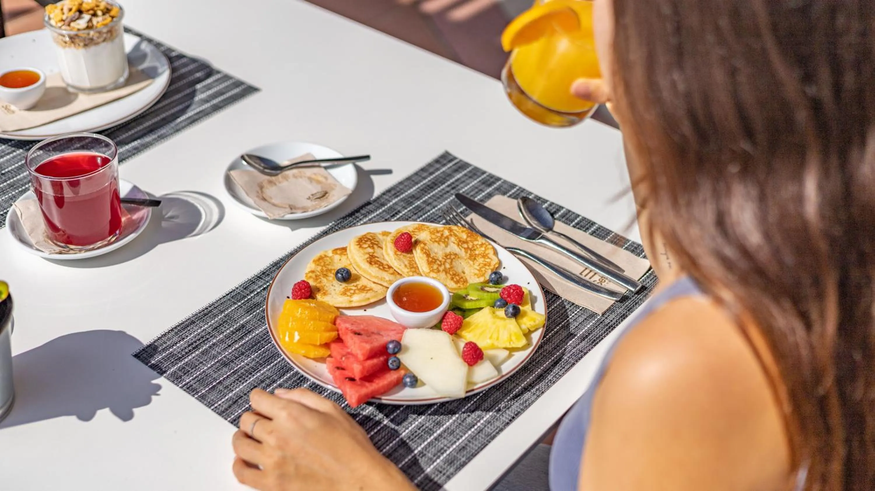 Restaurant/places to eat in Seth Port Mahón