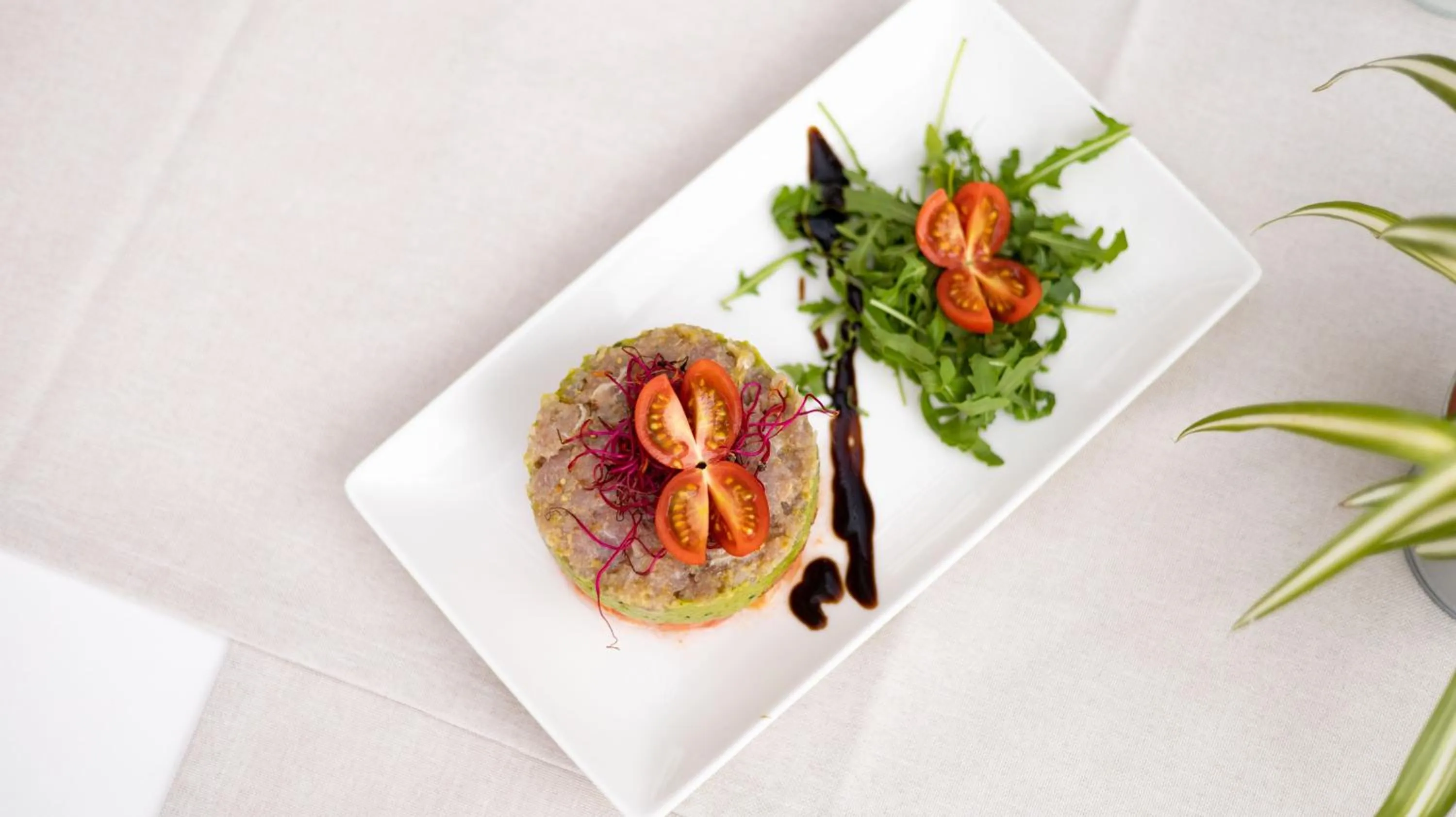 Restaurant/places to eat in Seth Port Mahón