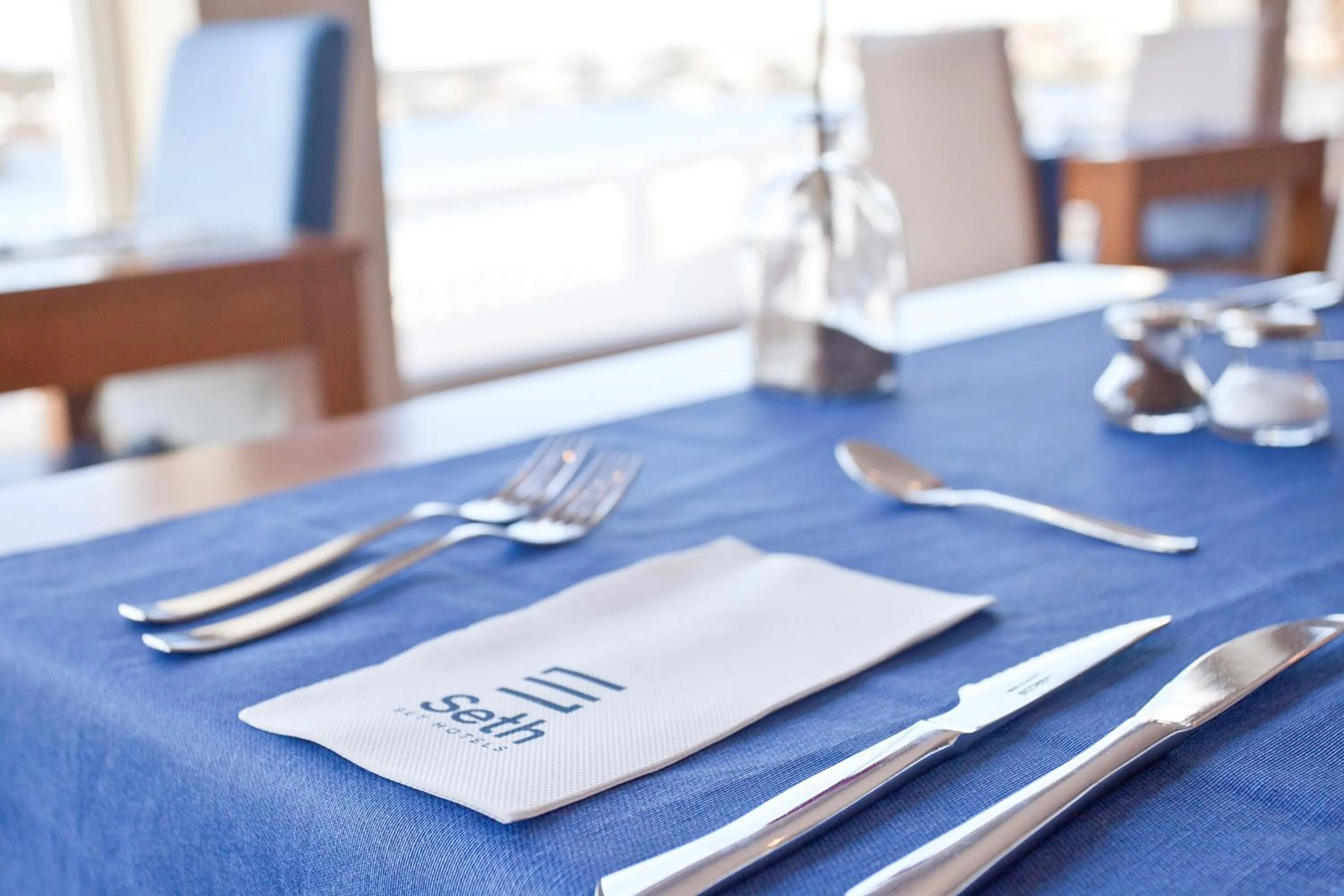 Restaurant/places to eat in Seth Agamenon