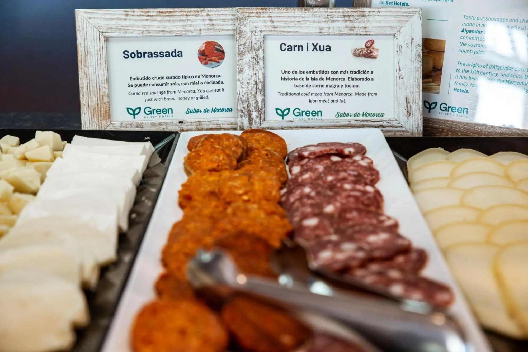 Buffet breakfast in Seth Agamenon