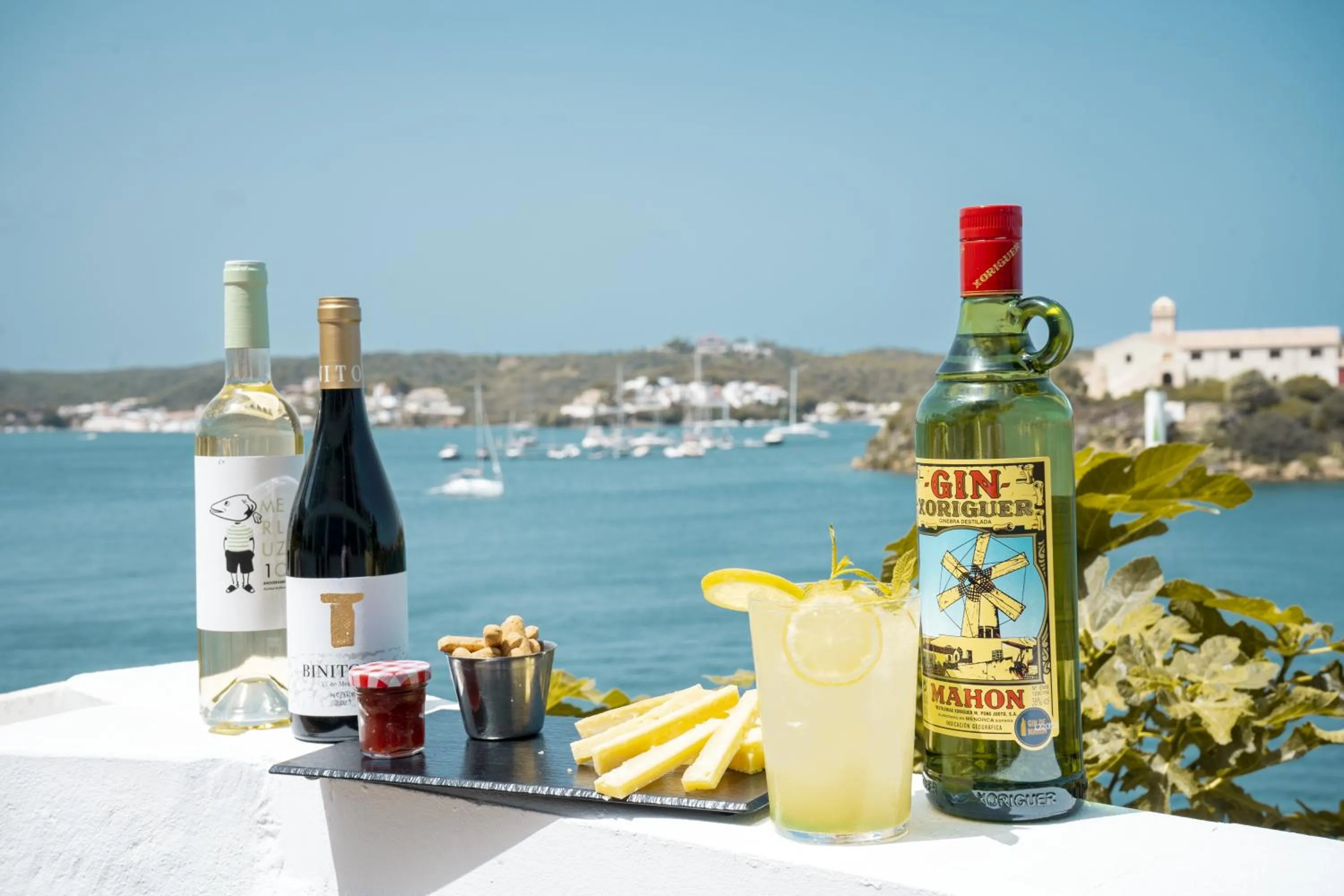 Lounge or bar in Seth Agamenon