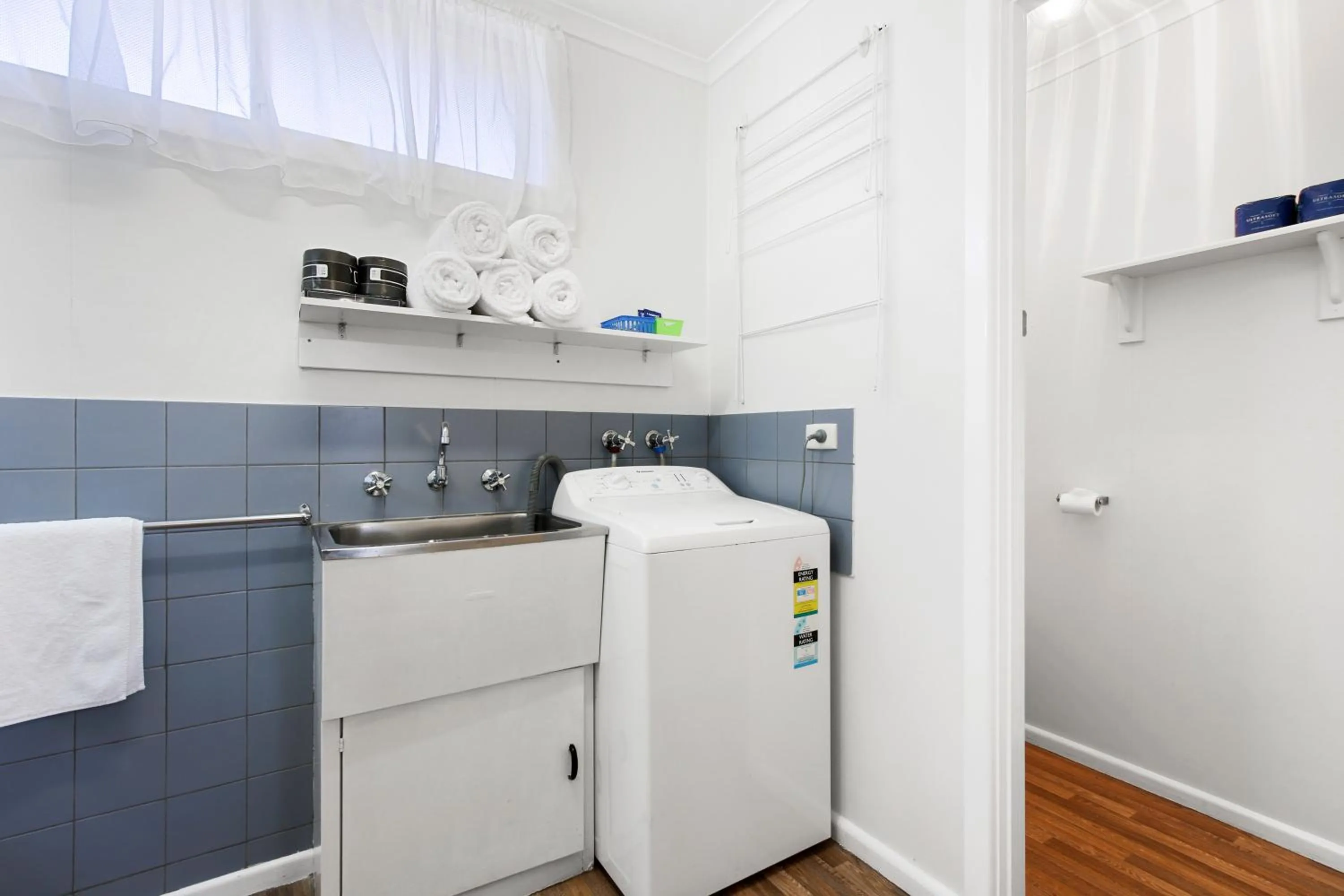 washing machine in Ocean Bridge Lakes Entrance