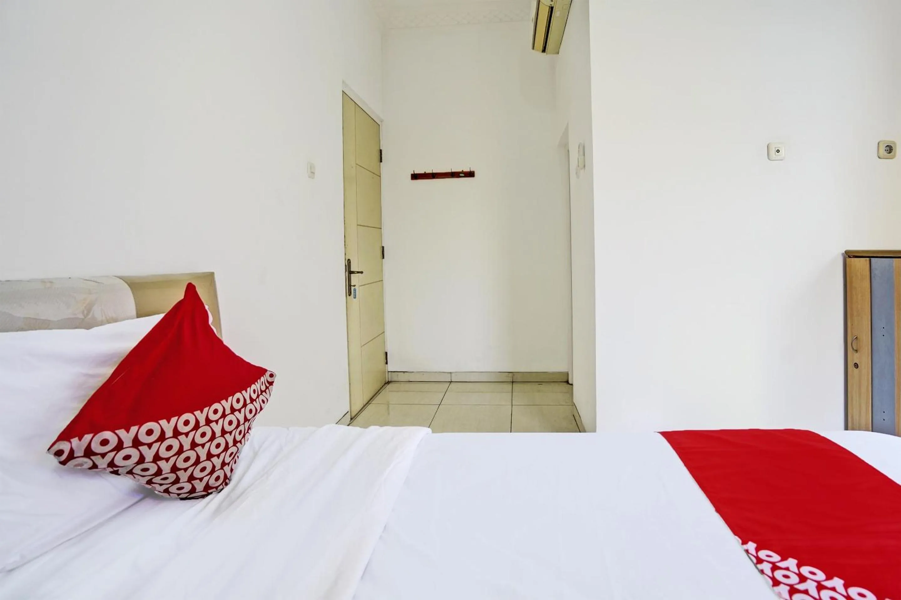 Bedroom, Bed in OYO Life 92030 Ef Palm Guest House Family