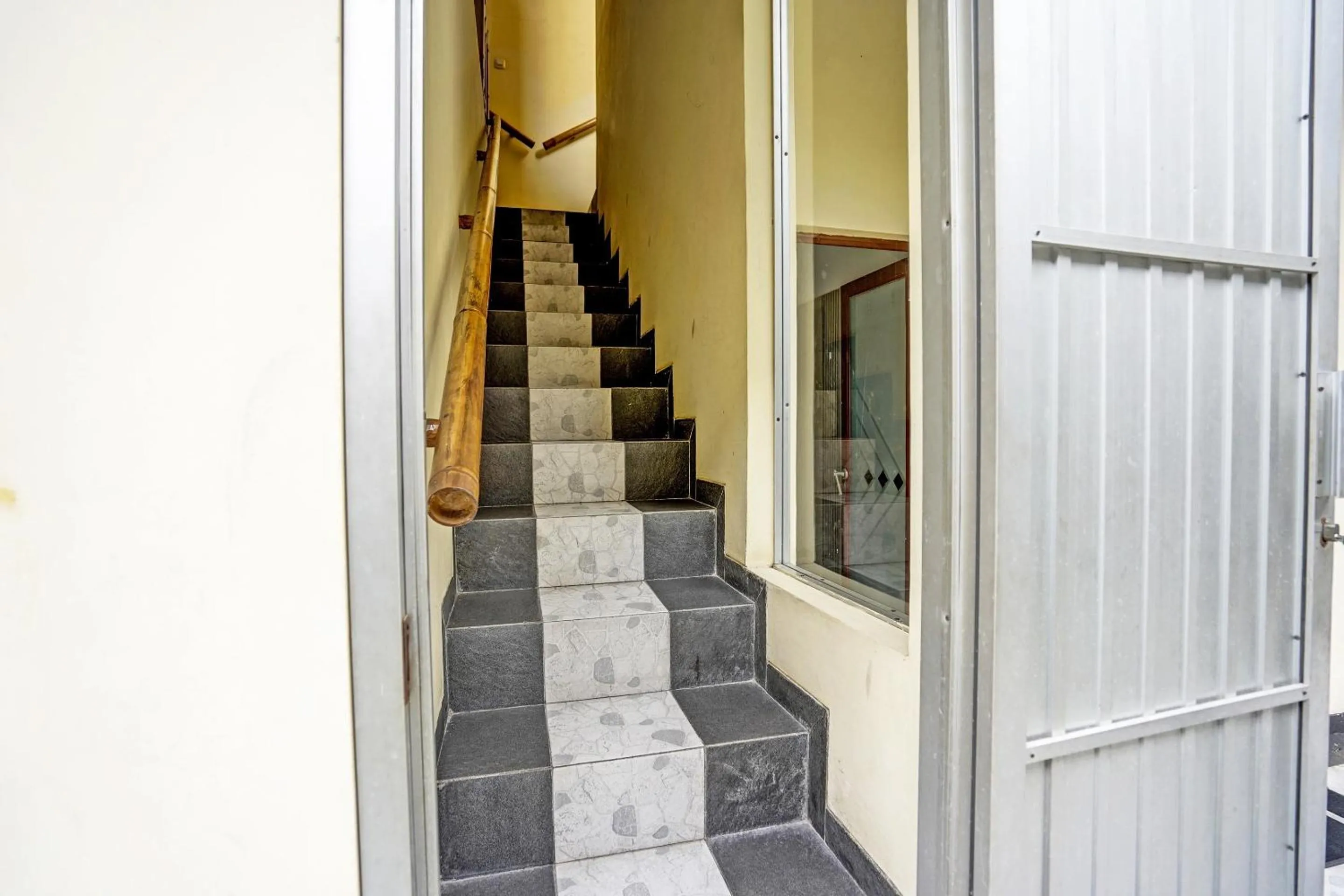 Lobby or reception in OYO Life 92030 Ef Palm Guest House Family