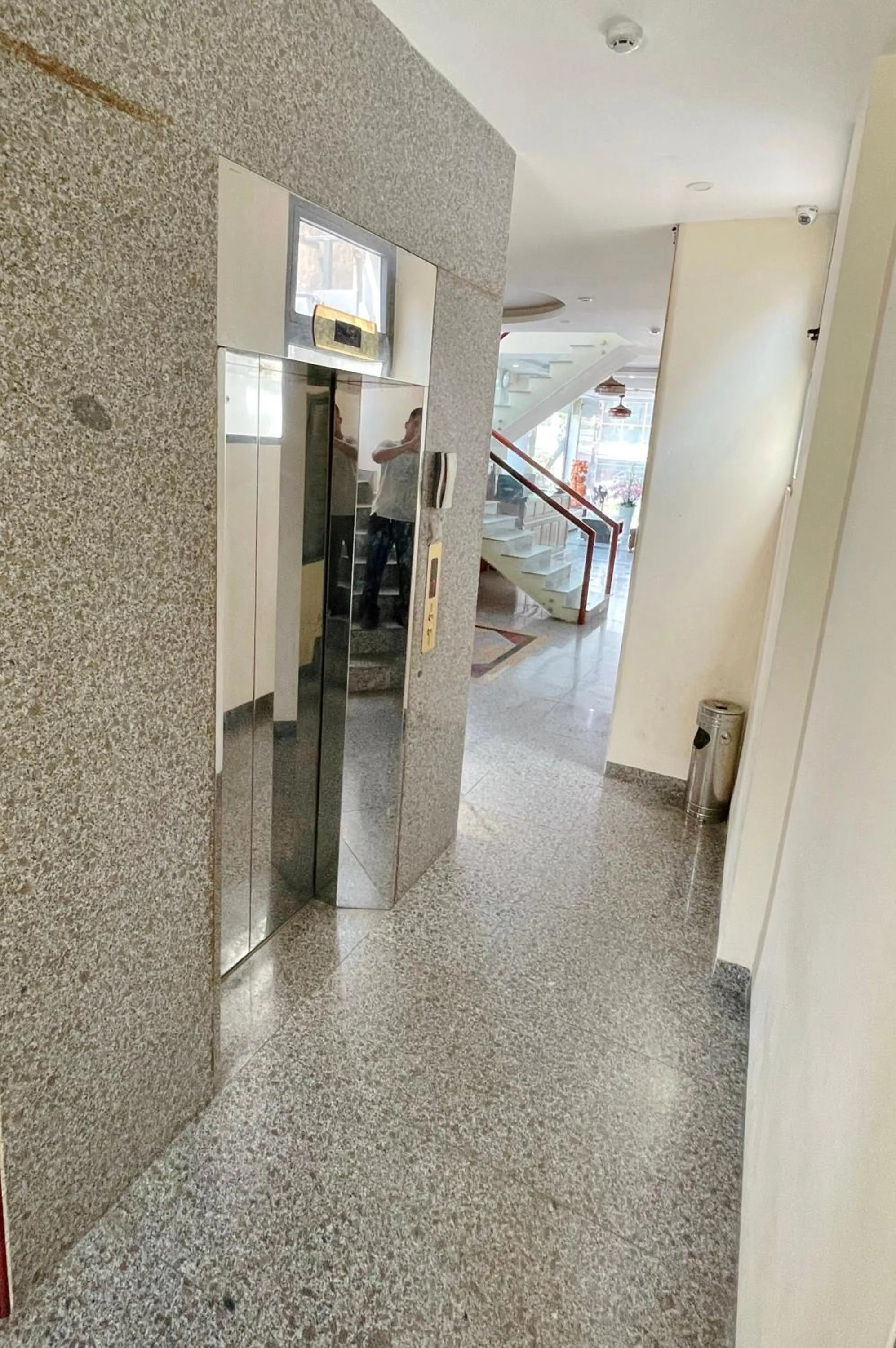 elevator in Stars Central Danang