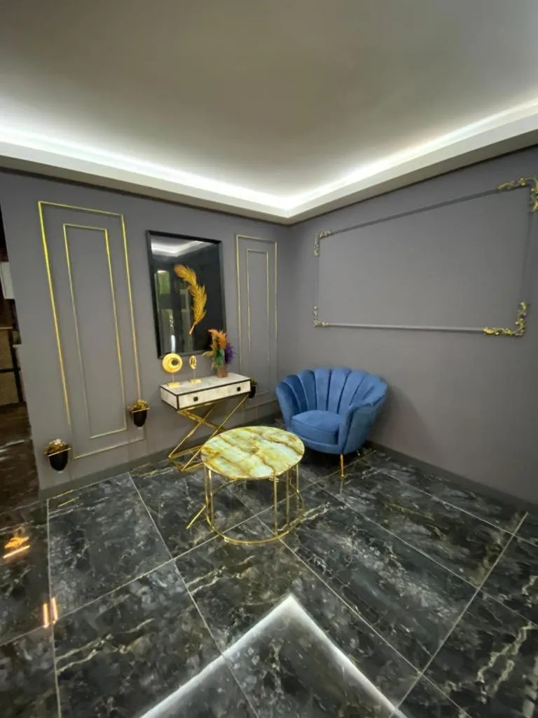 Seating area in 216 Palace Suite