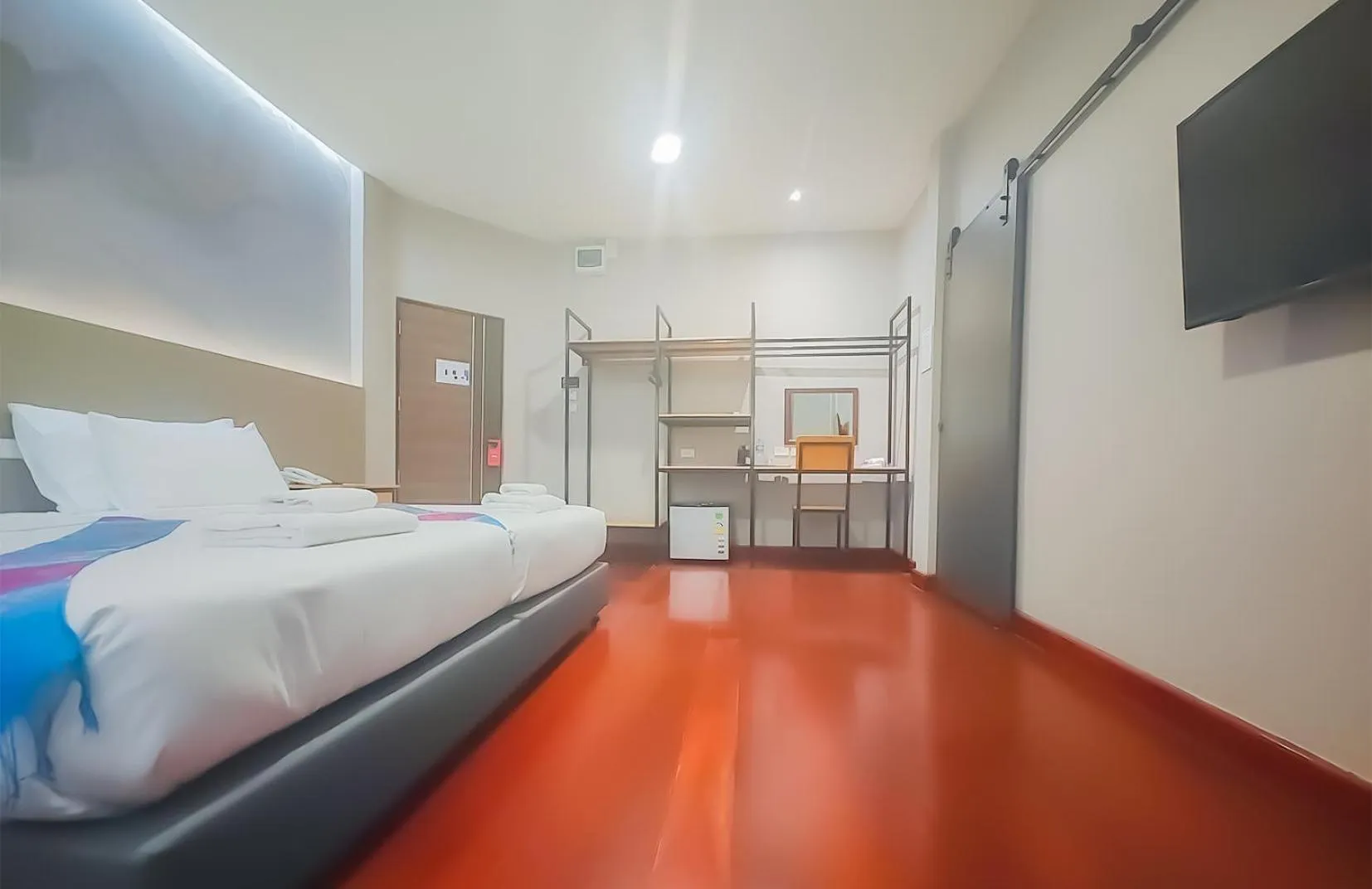 Bed in The Riva Vientiane Hotel