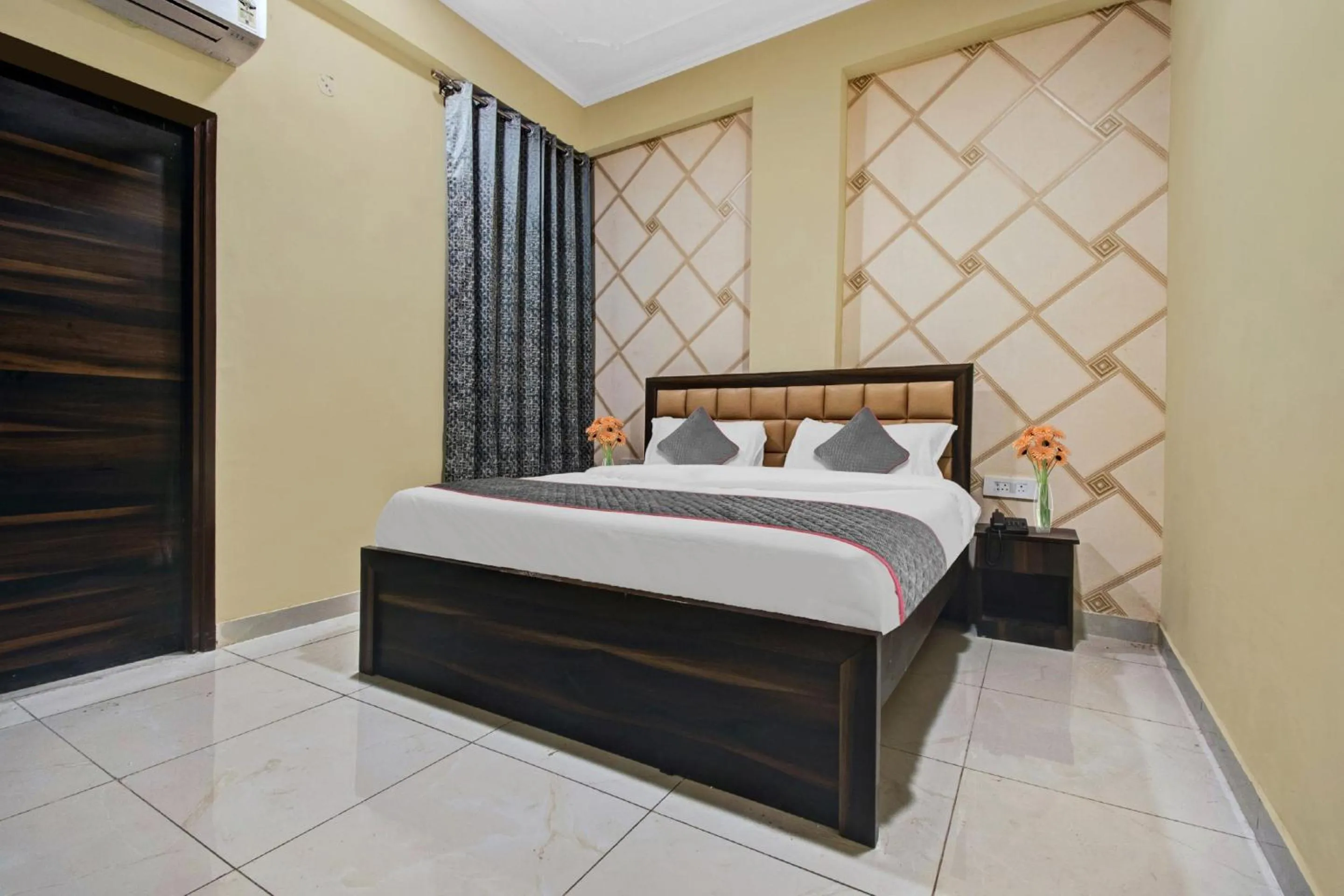 Bedroom, Bed in Collection O Aloft