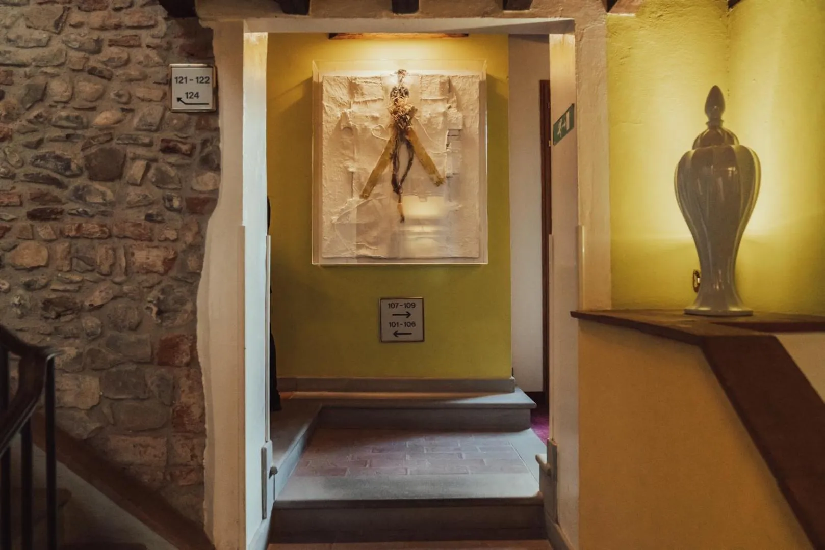 Decorative detail in II Guelfo Bianco