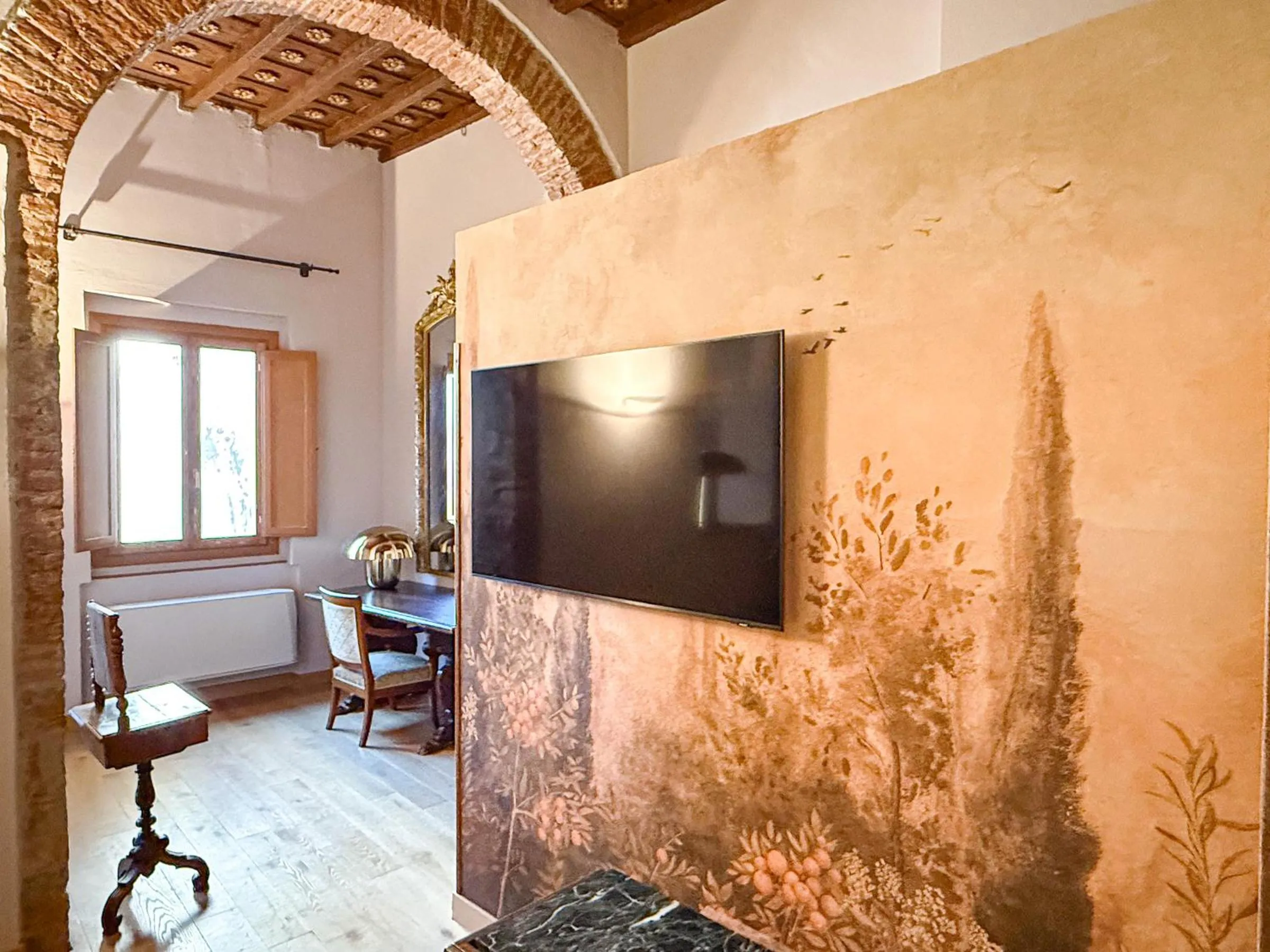 TV and multimedia in II Guelfo Bianco