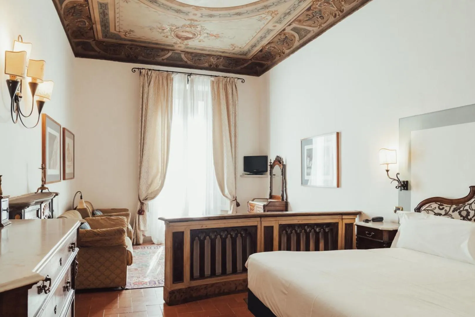 hair dresser, Bed in II Guelfo Bianco