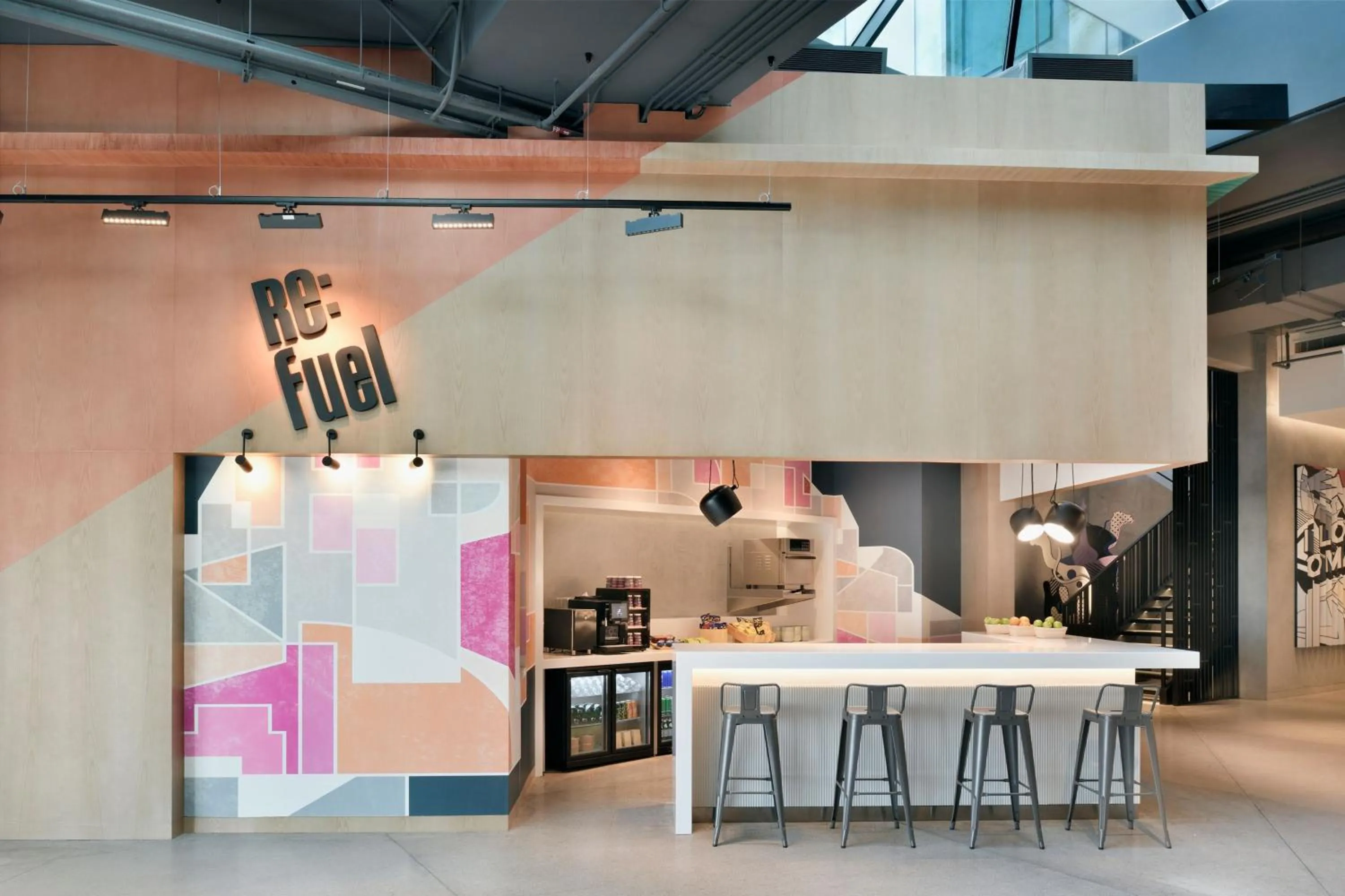 Restaurant/places to eat in Aloft Muscat