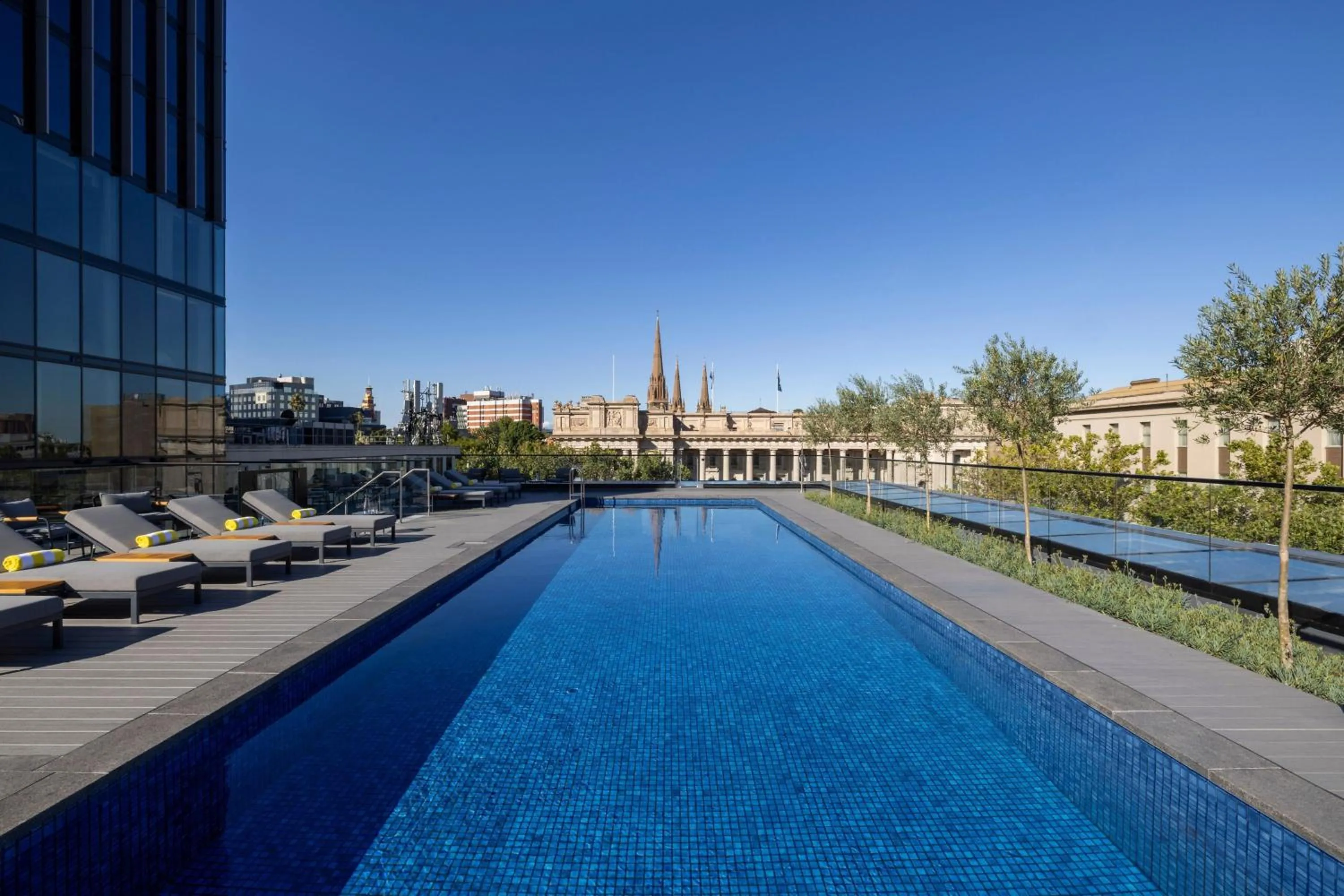 Swimming pool in Le Meridien Melbourne