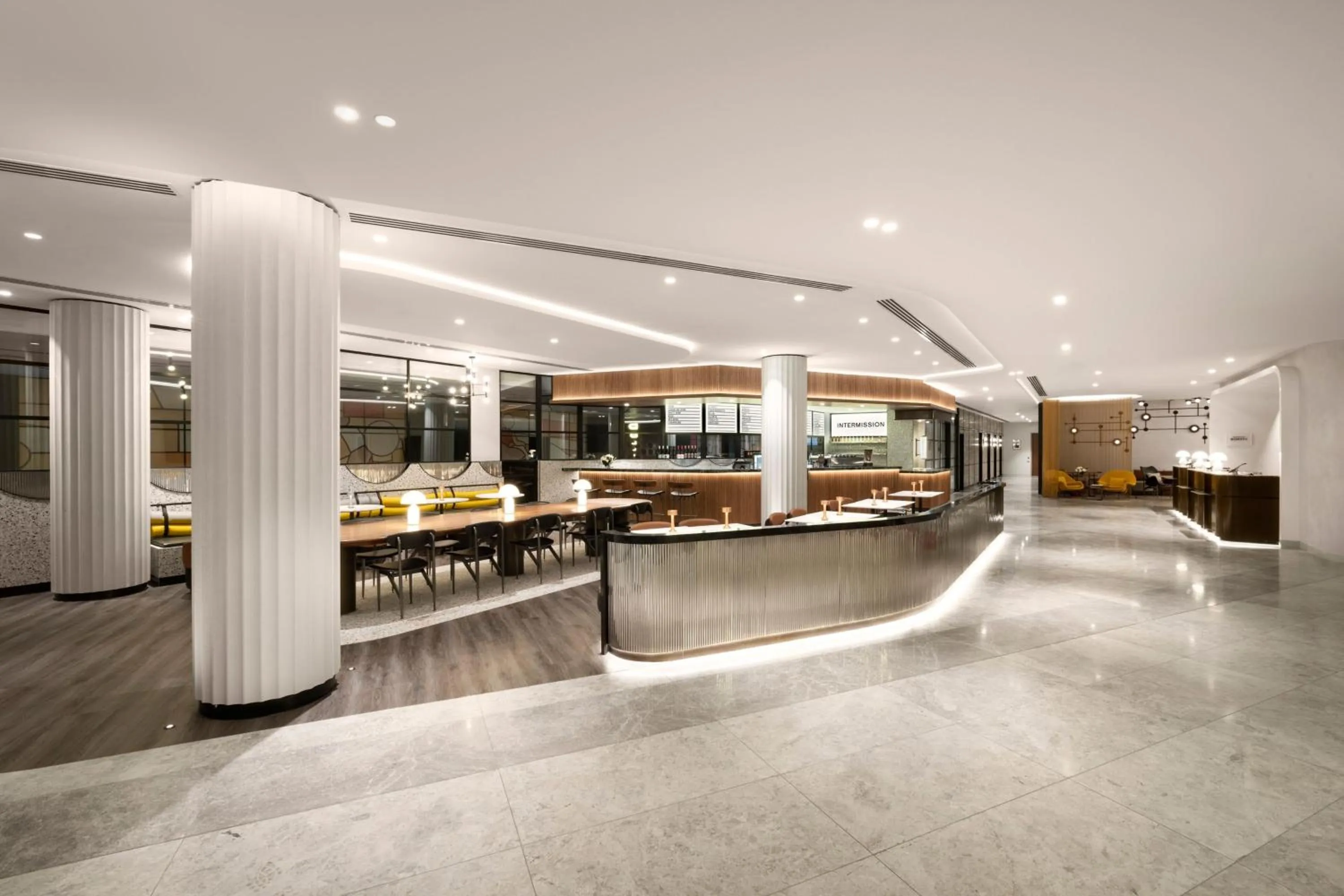 Lounge or bar in Le Meridien Melbourne