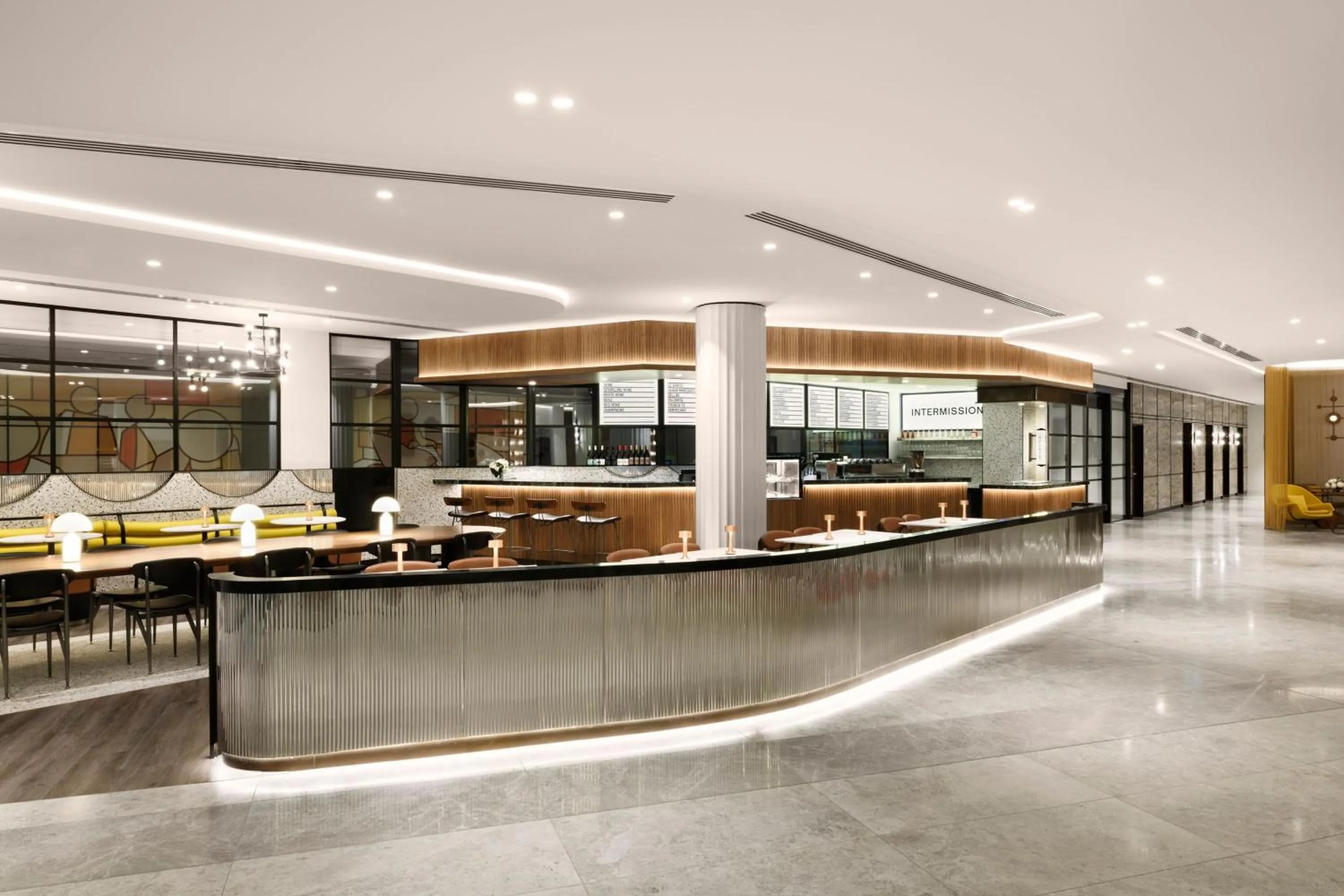 Lounge or bar in Le Meridien Melbourne