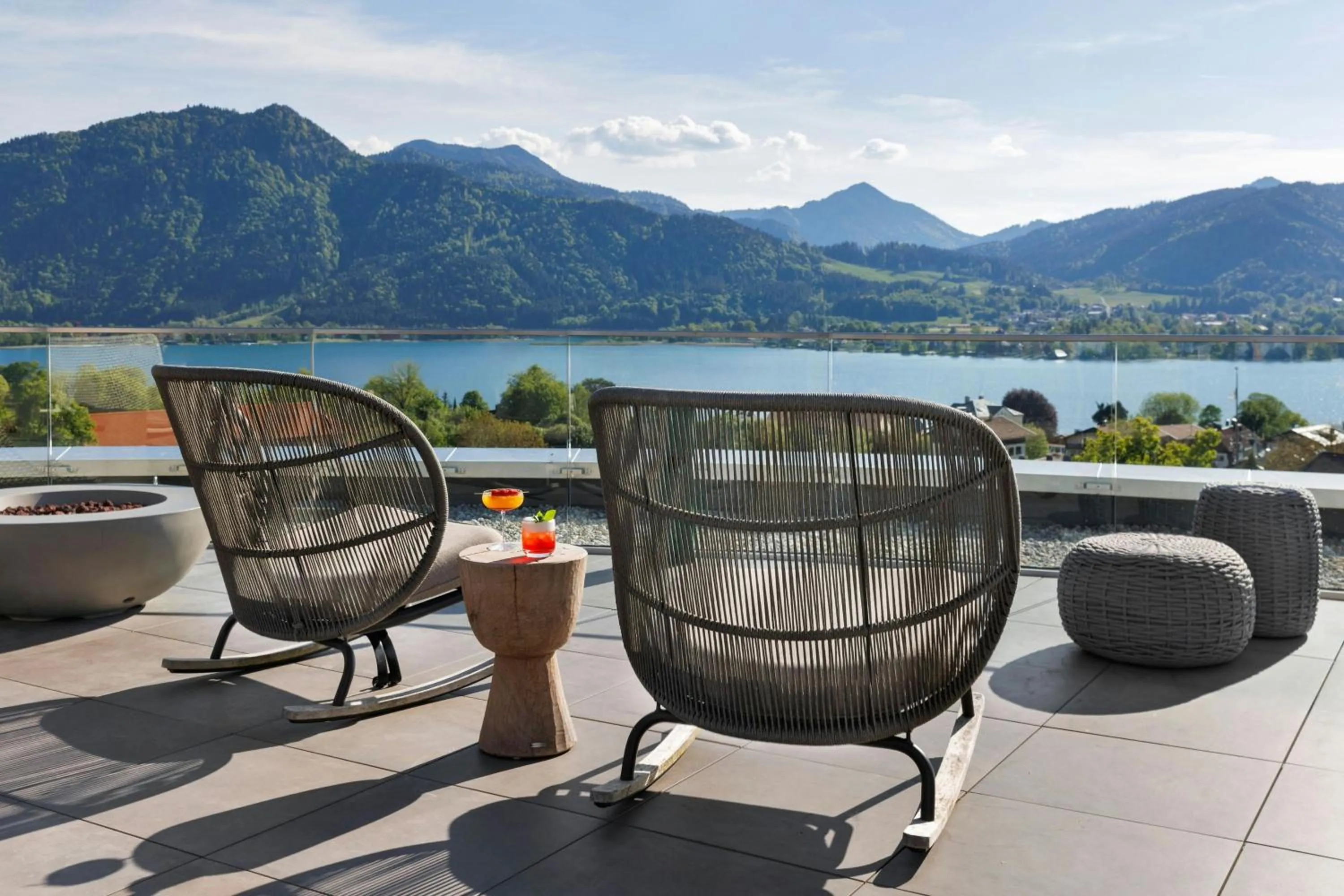 Lounge or bar in Caro & Selig, Tegernsee, Autograph Collection