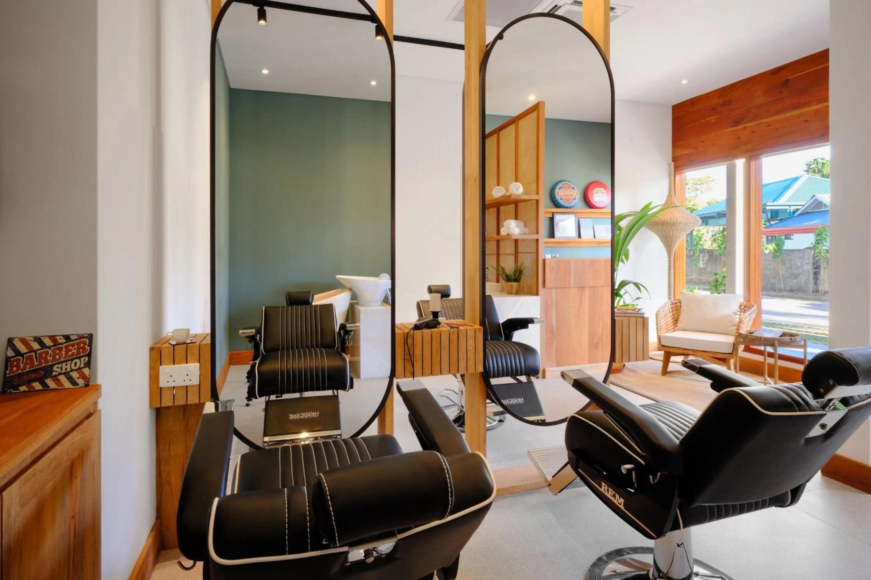 Lounge or bar in laïla, Seychelles, a Tribute Portfolio Resort