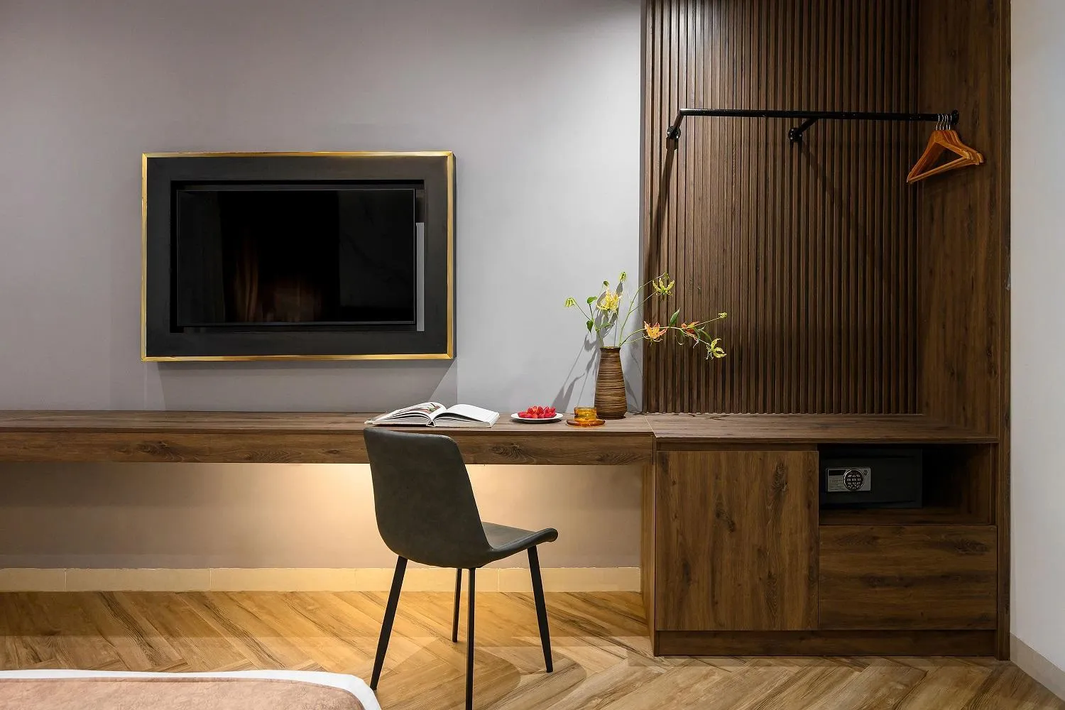 TV and multimedia in Acnos Hotel