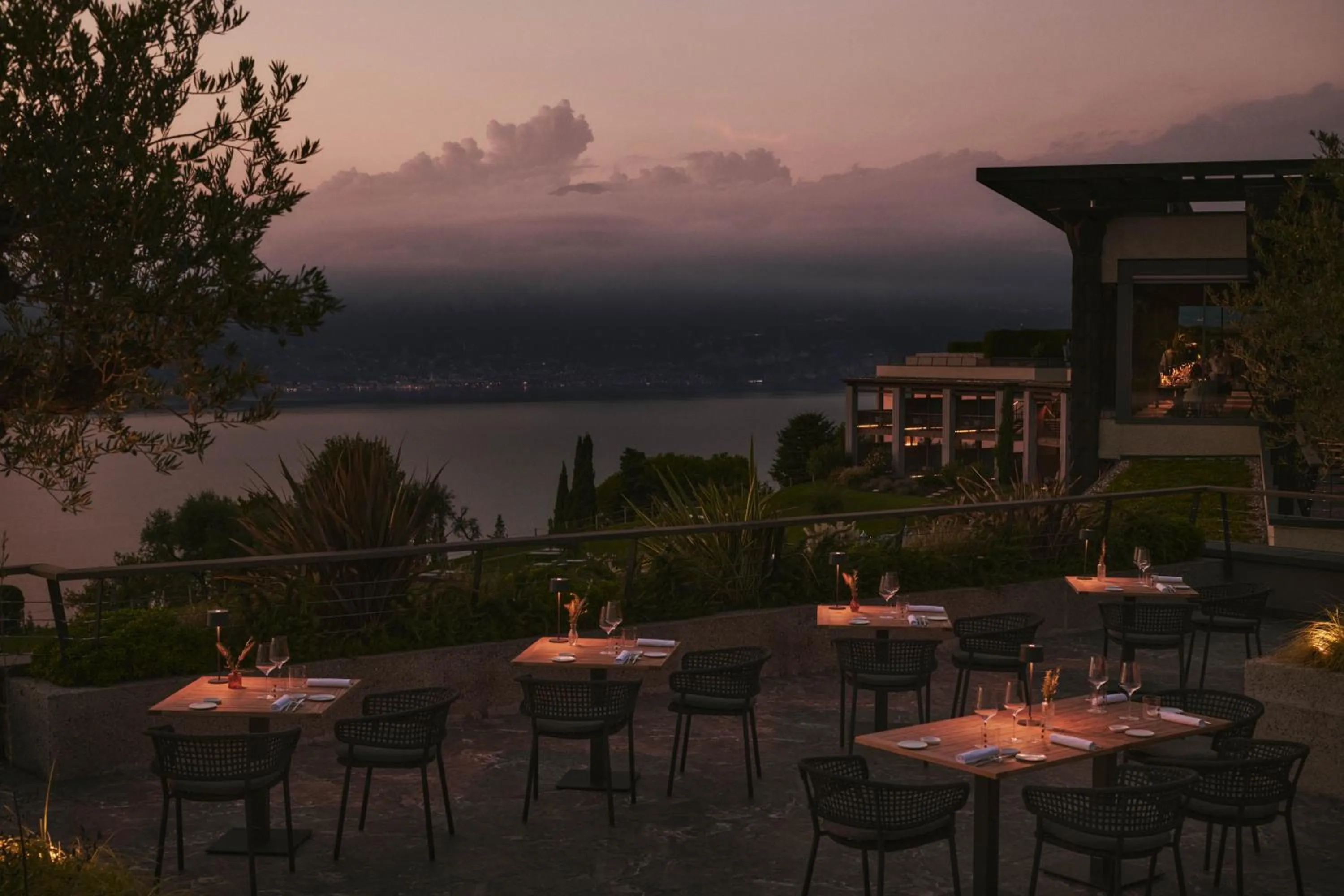 Restaurant/places to eat in Cape of Senses