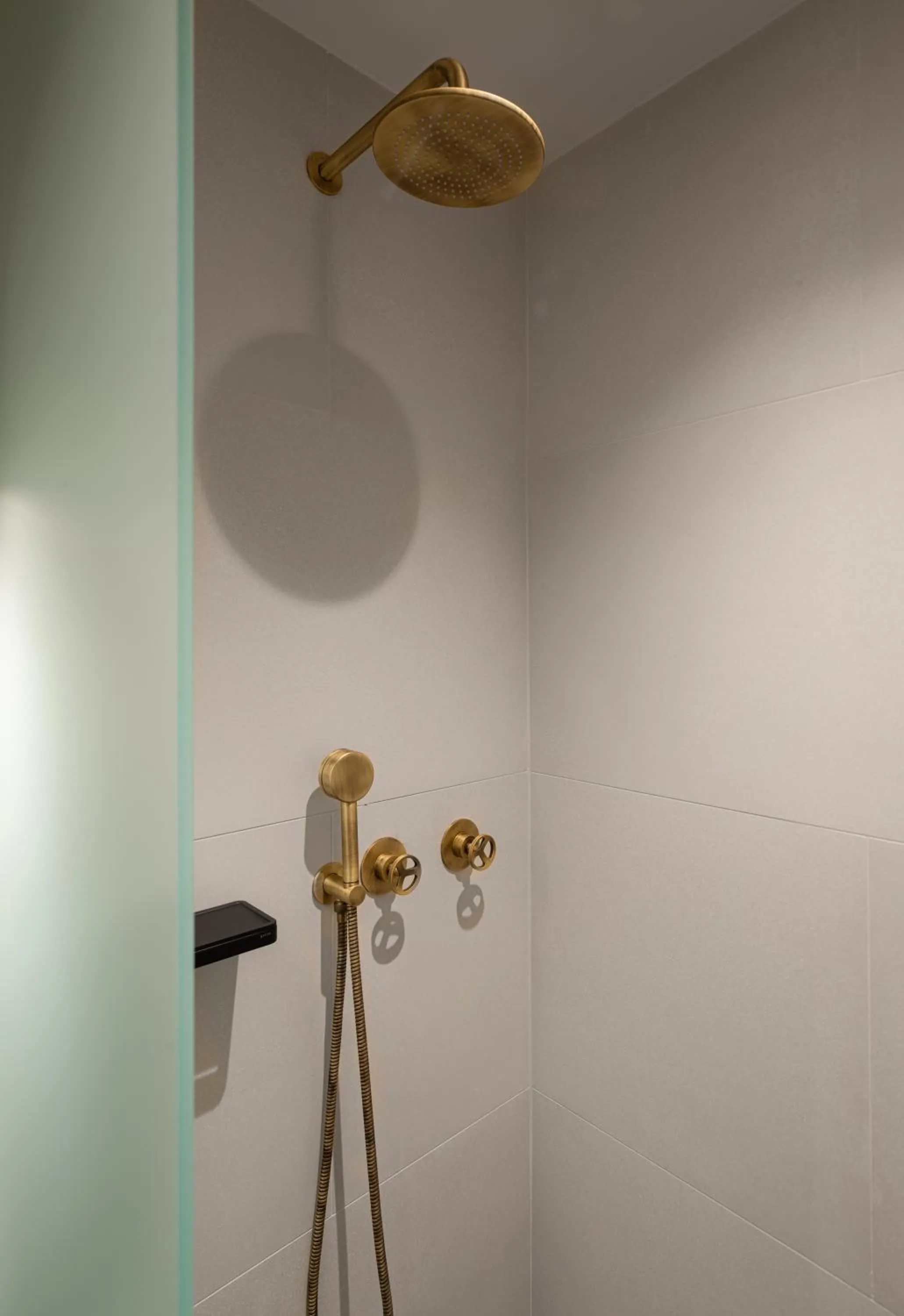 Shower in Unedo All Seasons Boutique Hotel