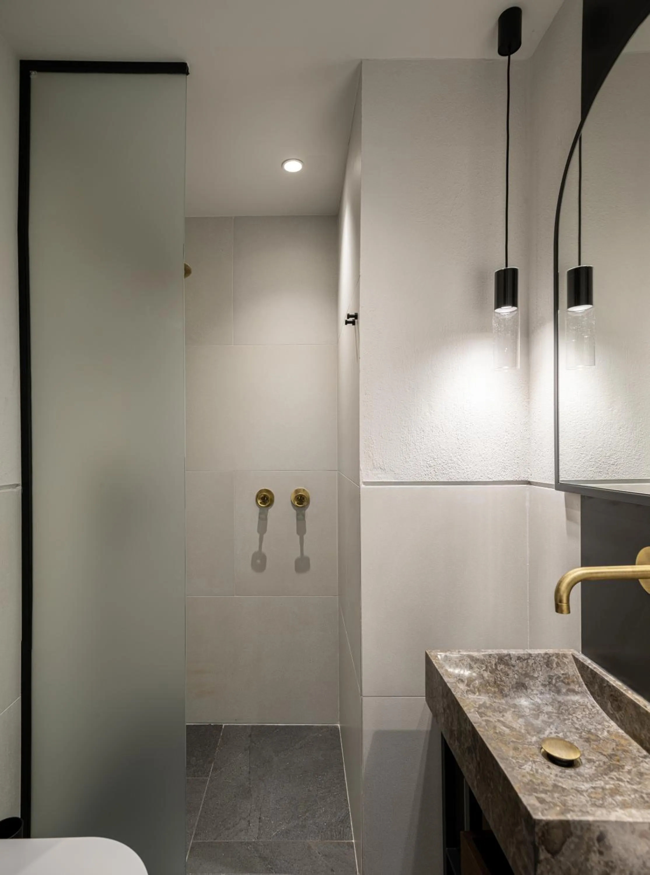 Shower in Unedo All Seasons Boutique Hotel