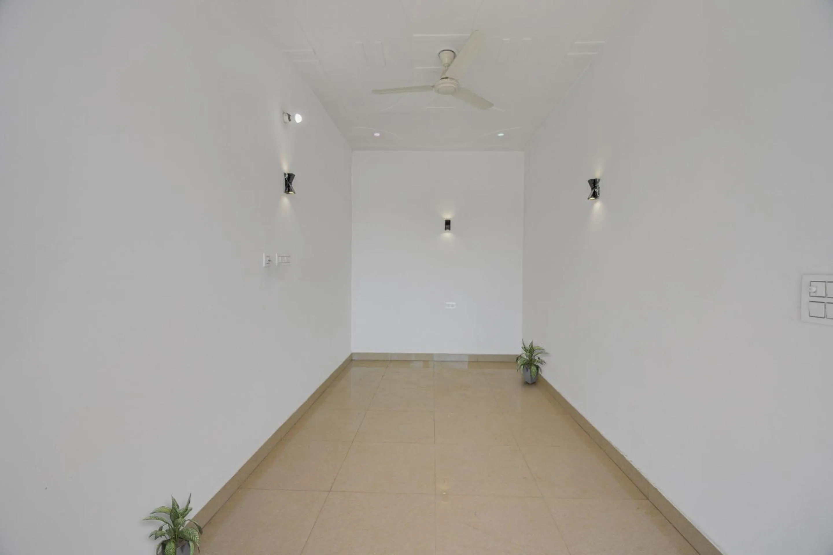 Restaurant/places to eat in Hotel O Star Rest Hotel