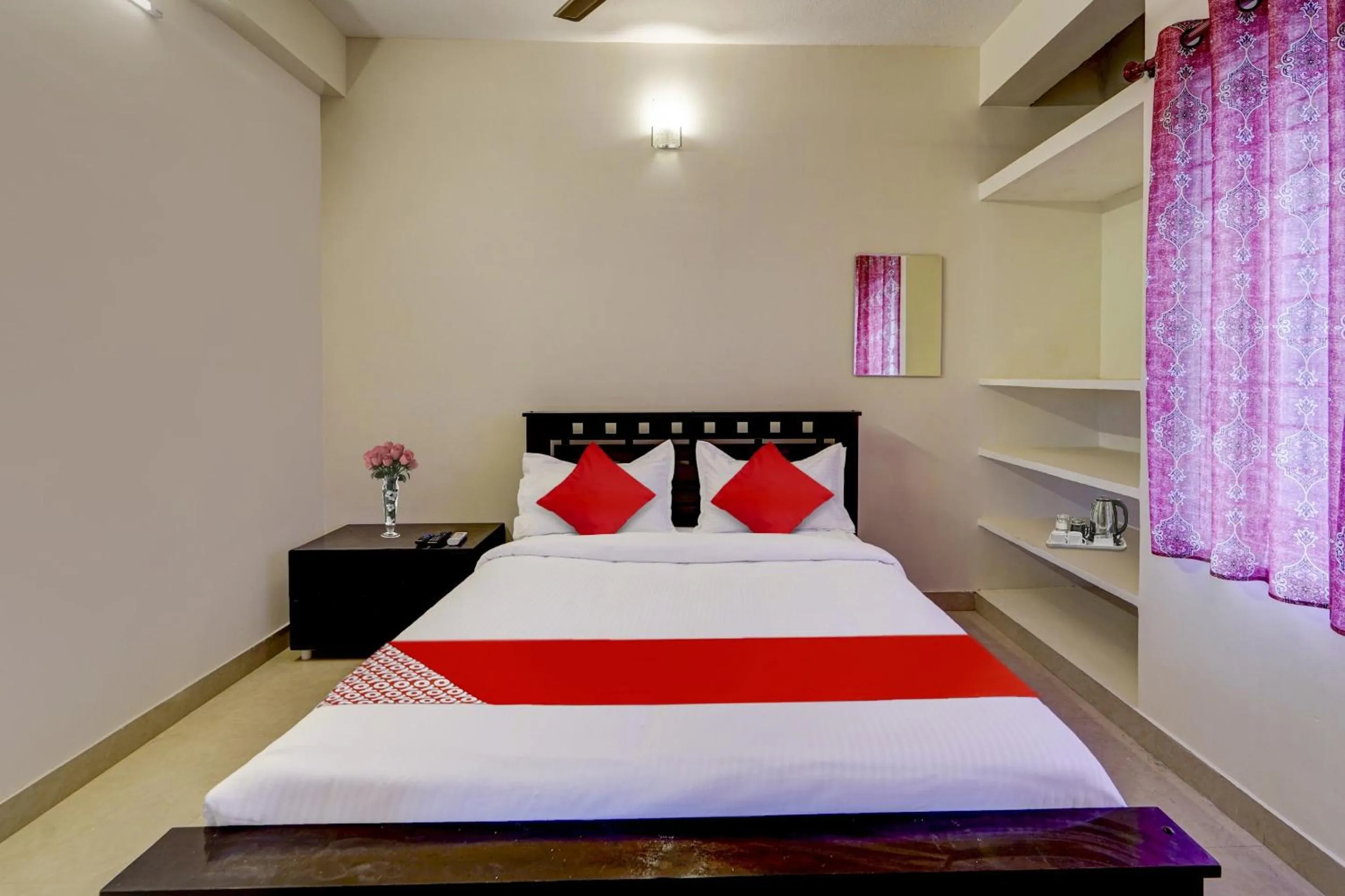Bedroom, Bed in Hotel O Senthamizh Residency