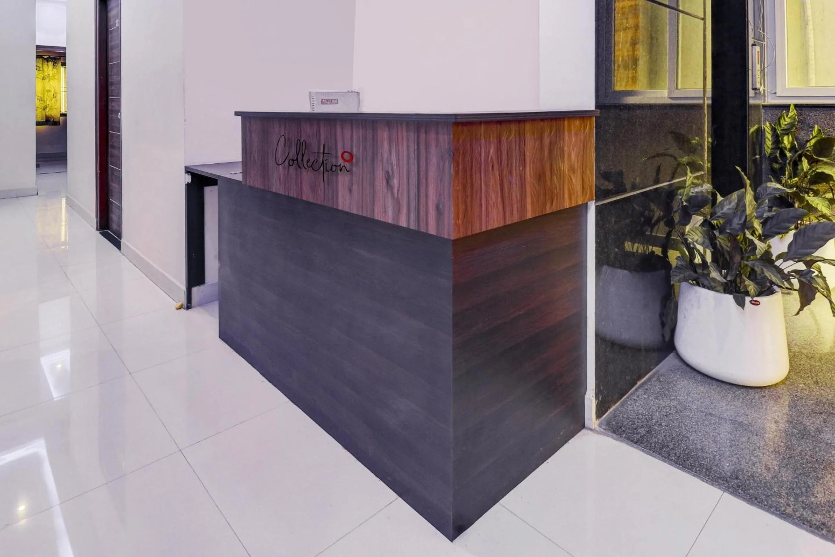 Lobby or reception in Hotel O Canton Hotel