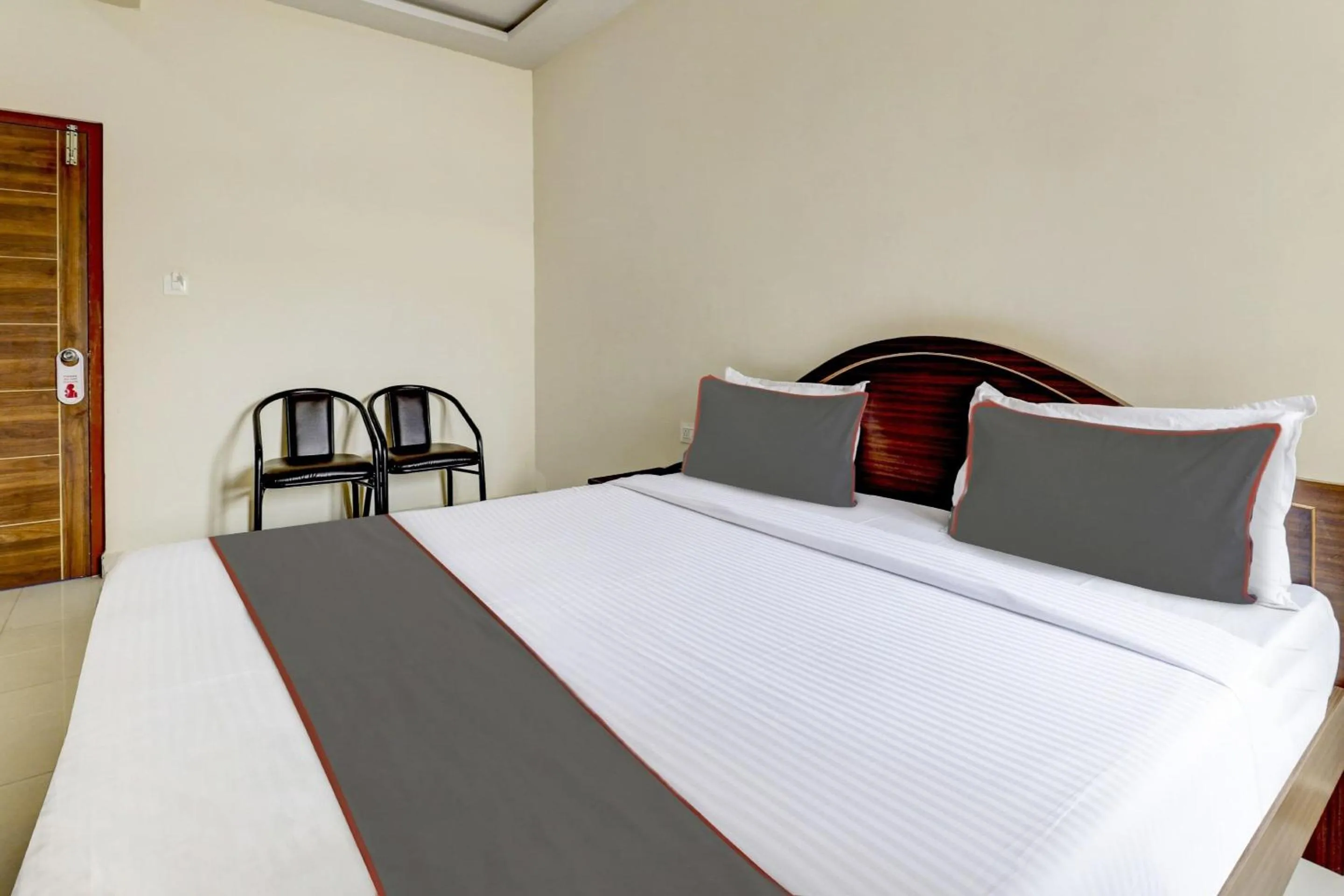 Bedroom, Bed in Hotel O Canton Hotel