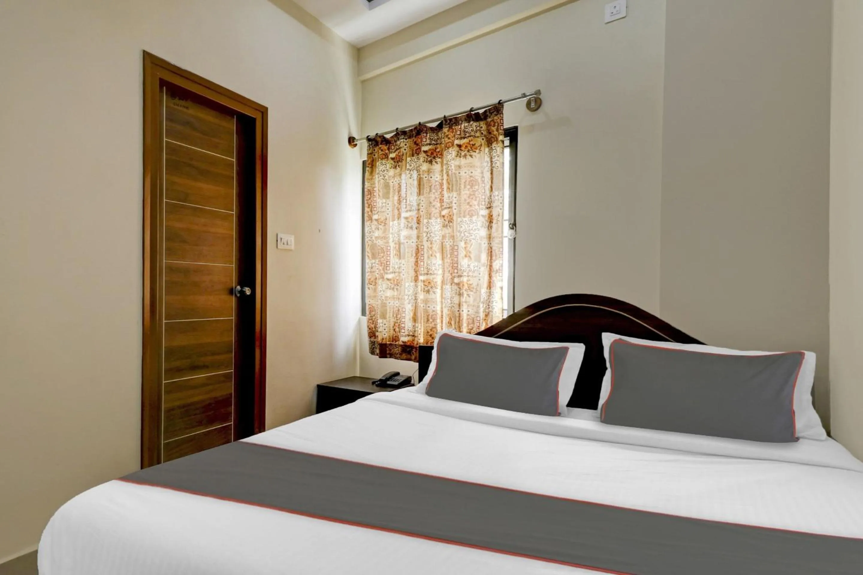 Bedroom, Bed in Hotel O Canton Hotel