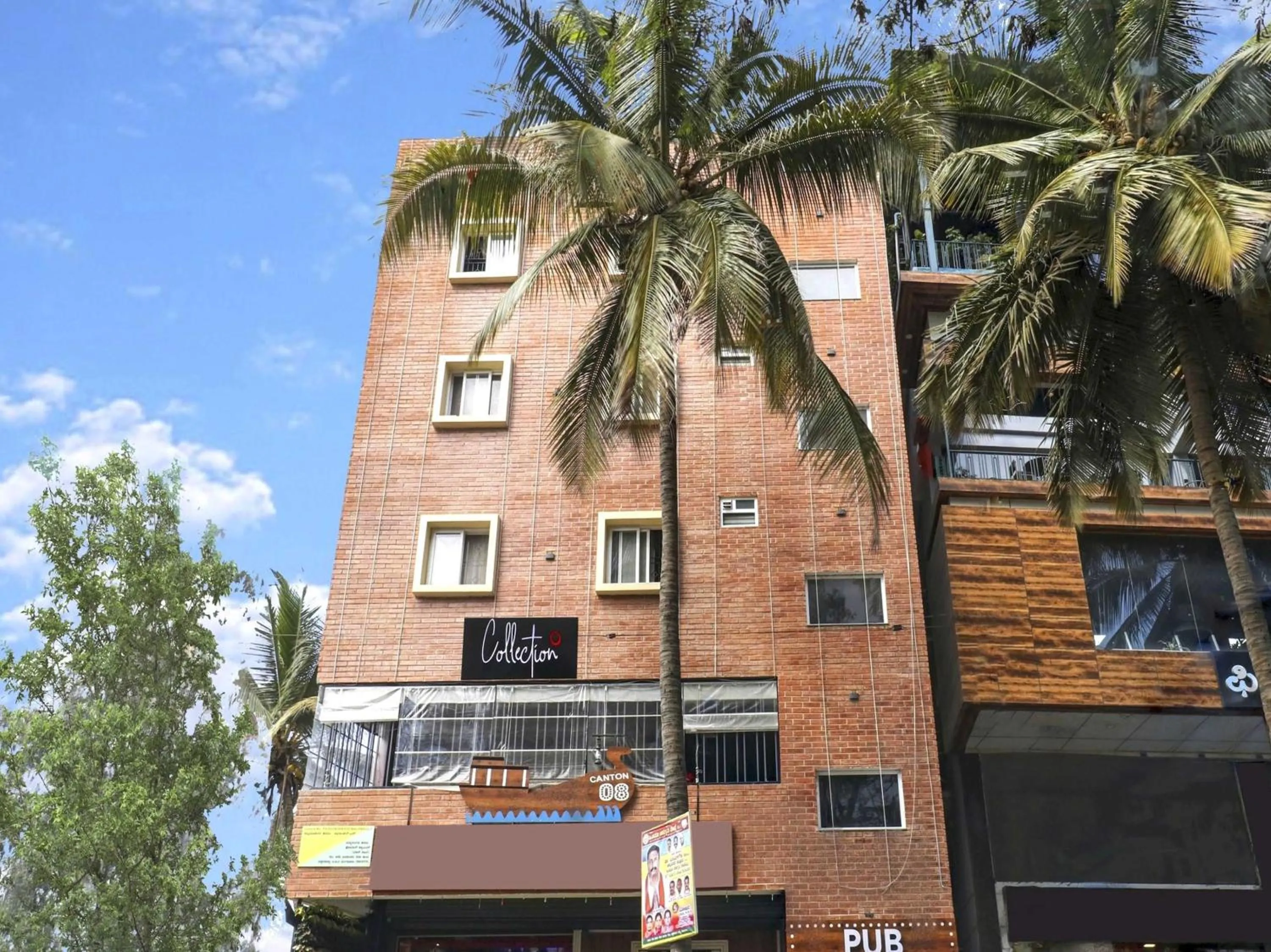 Facade/entrance in Hotel O Canton Hotel