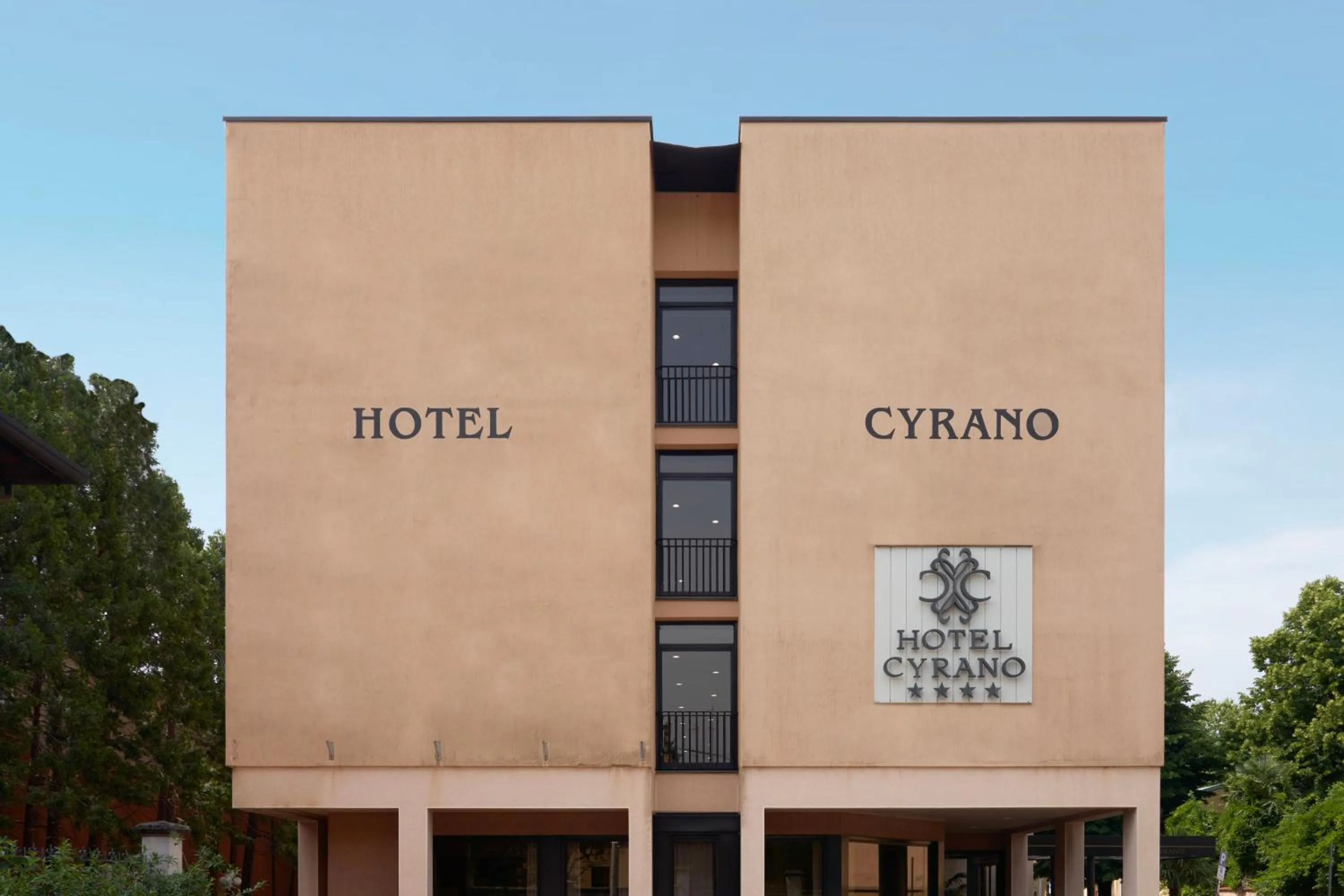 Property building in Hotel Cyrano
