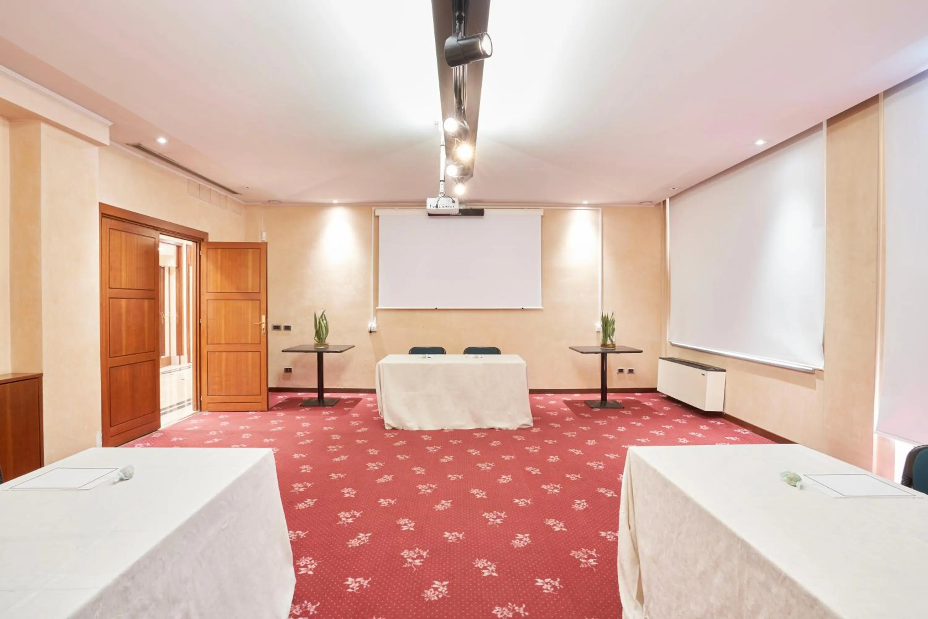 Meeting/conference room in Hotel Cyrano
