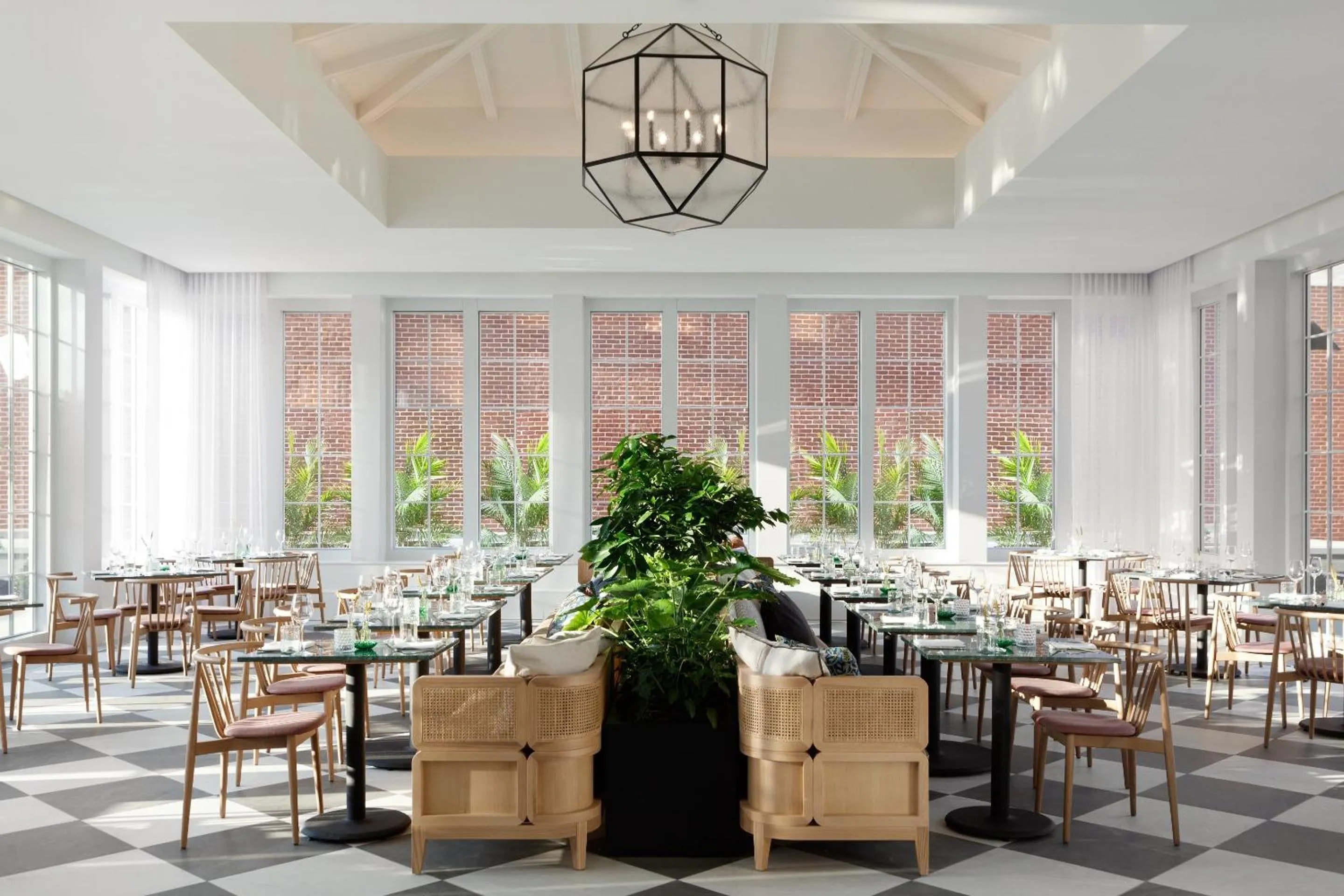 Restaurant/places to eat in Kimpton - The Forum Hotel by IHG