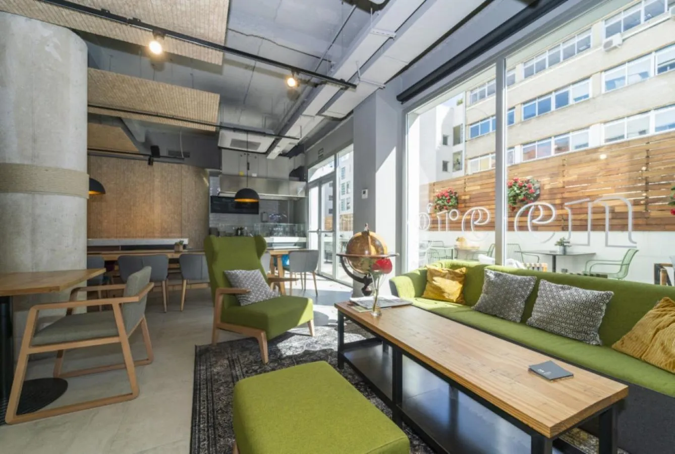 Lounge or bar in ARTIEM Madrid