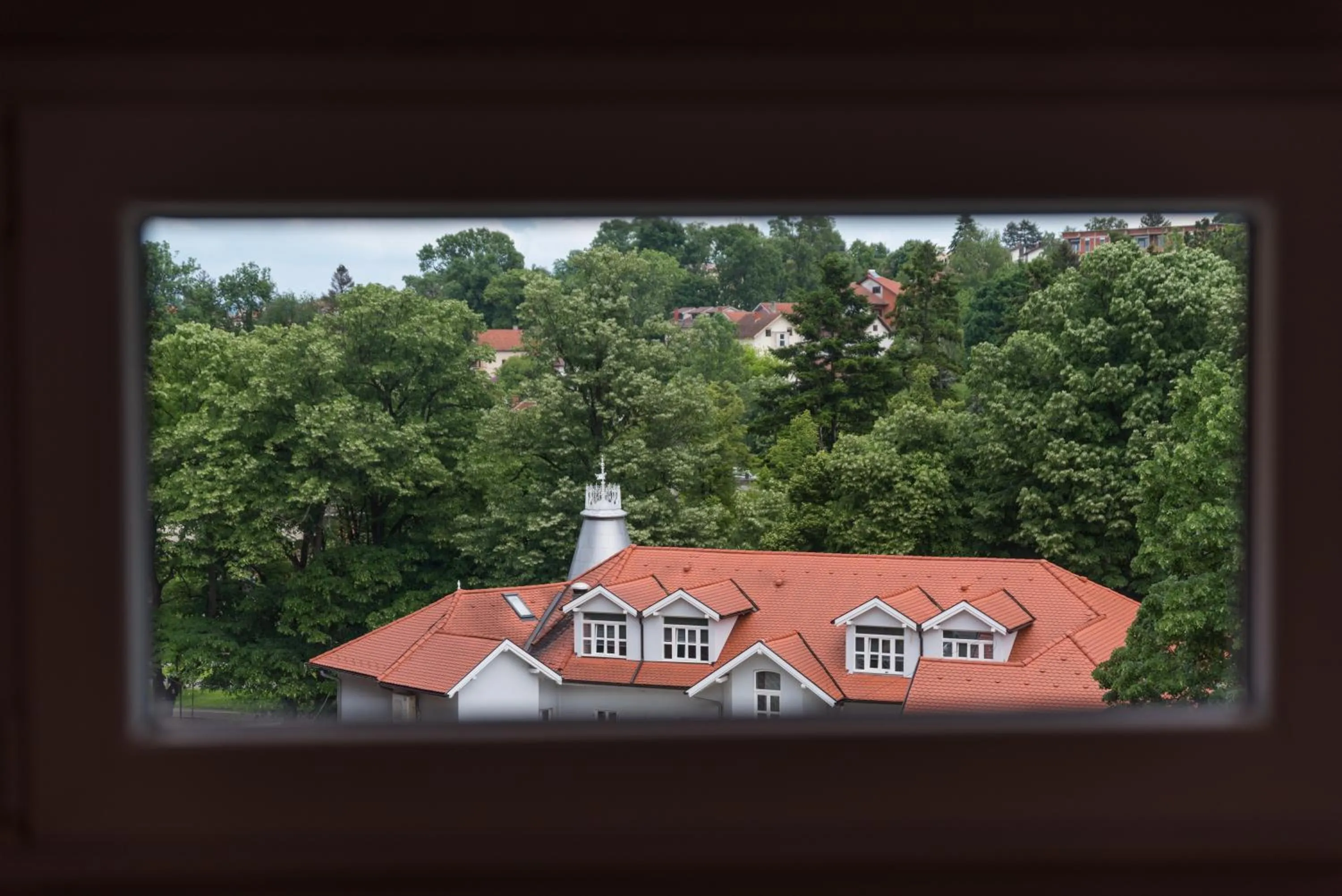 Day in Emilia Lux Rooms