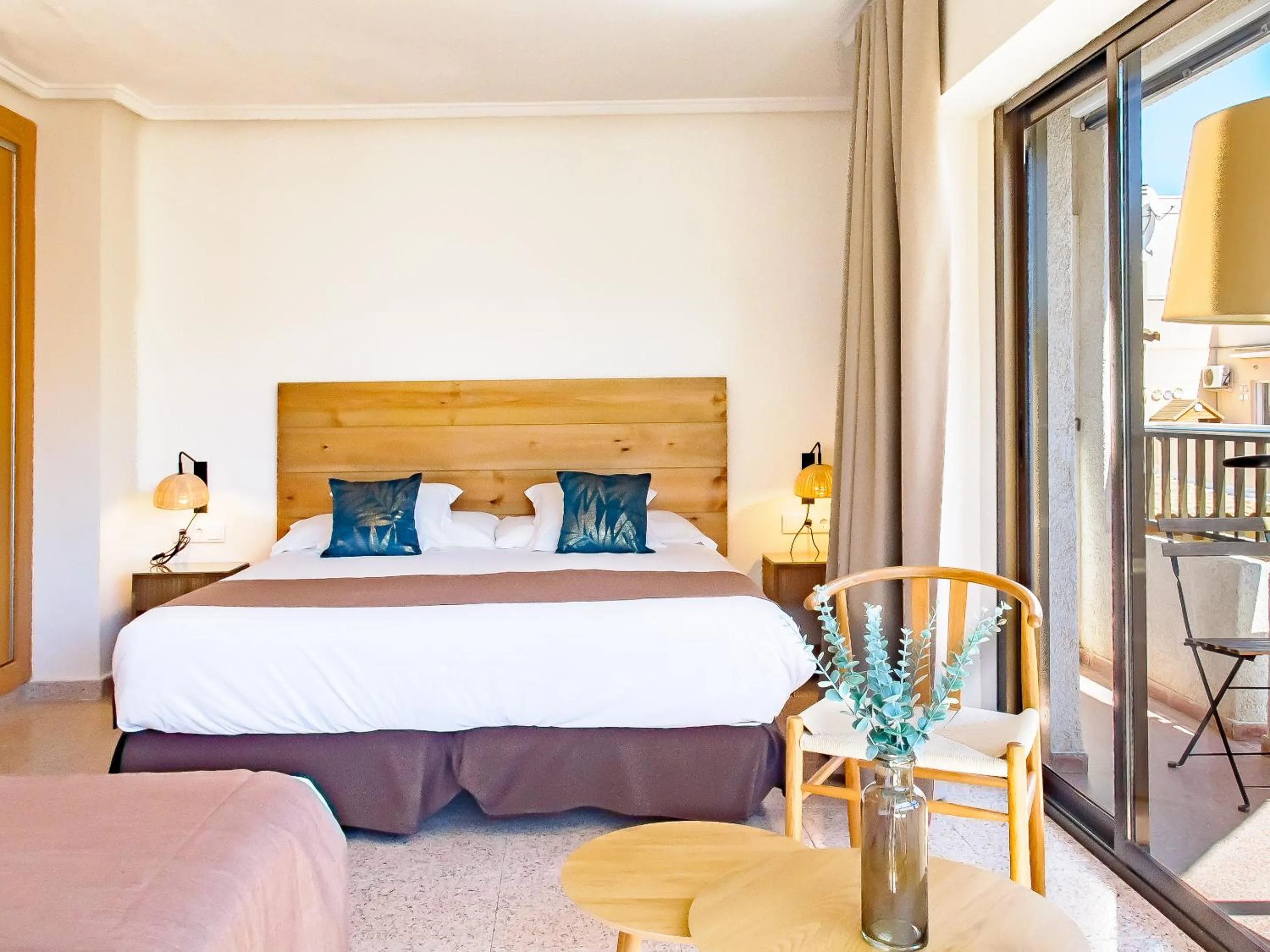 Bedroom, Bed in Hotel Eden Mar