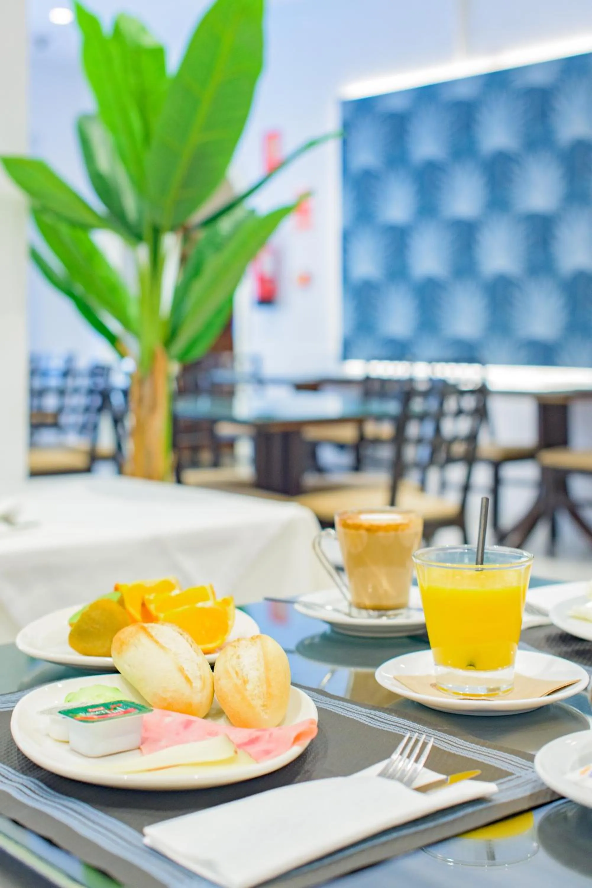 Restaurant/places to eat in Hotel Eden Mar