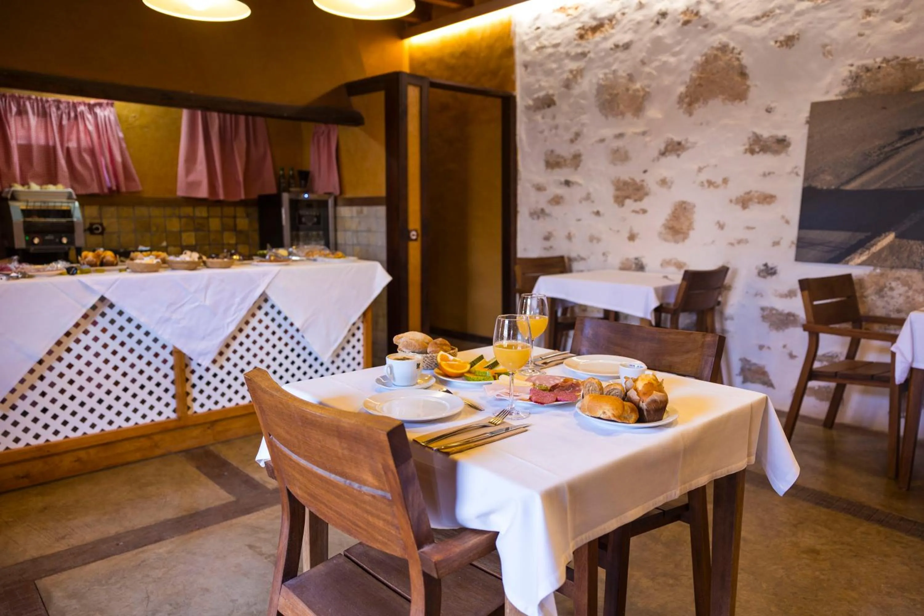 Restaurant/places to eat in Hotel Rural Rosario Martin