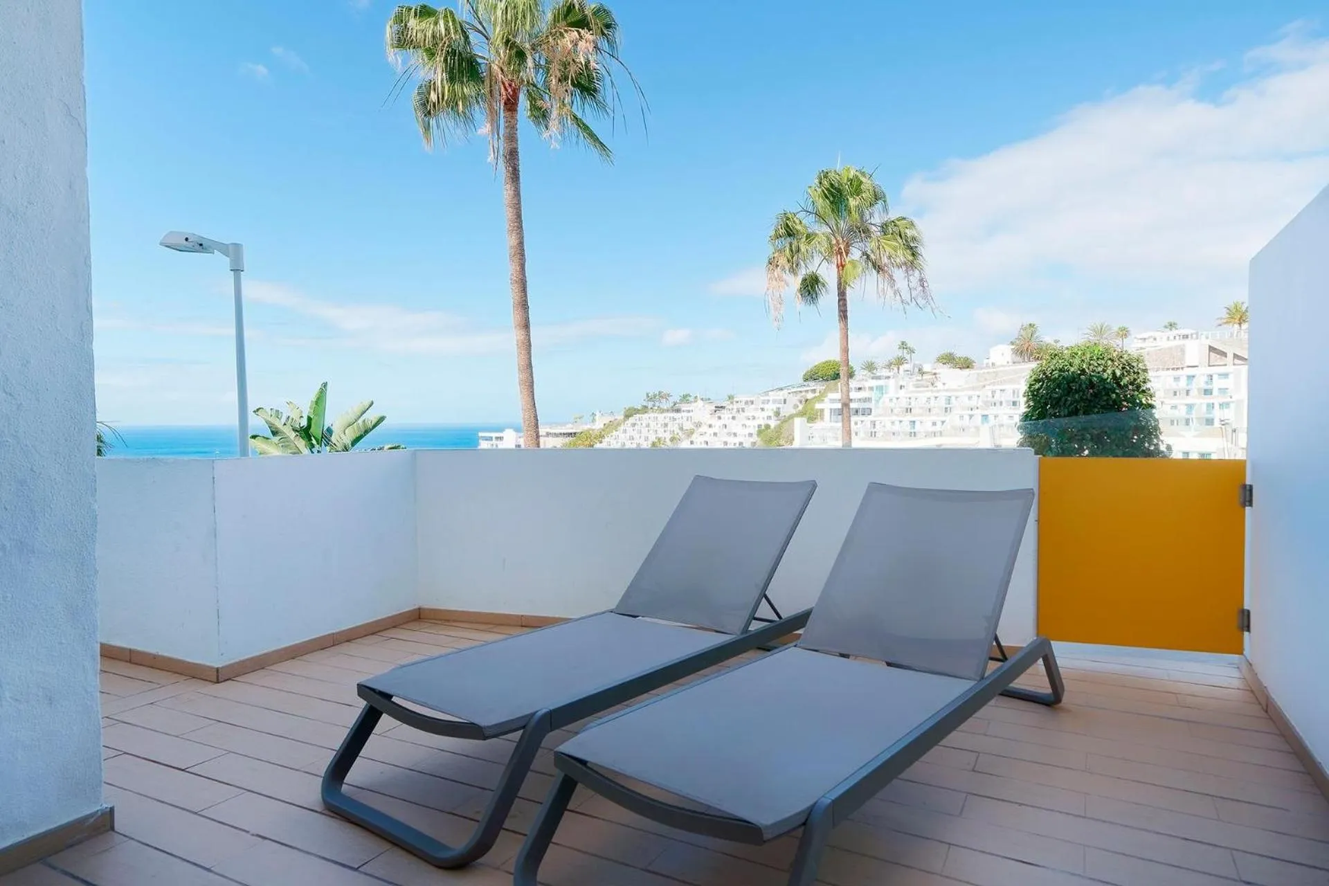 Photo of the whole room in Servatur Riosol