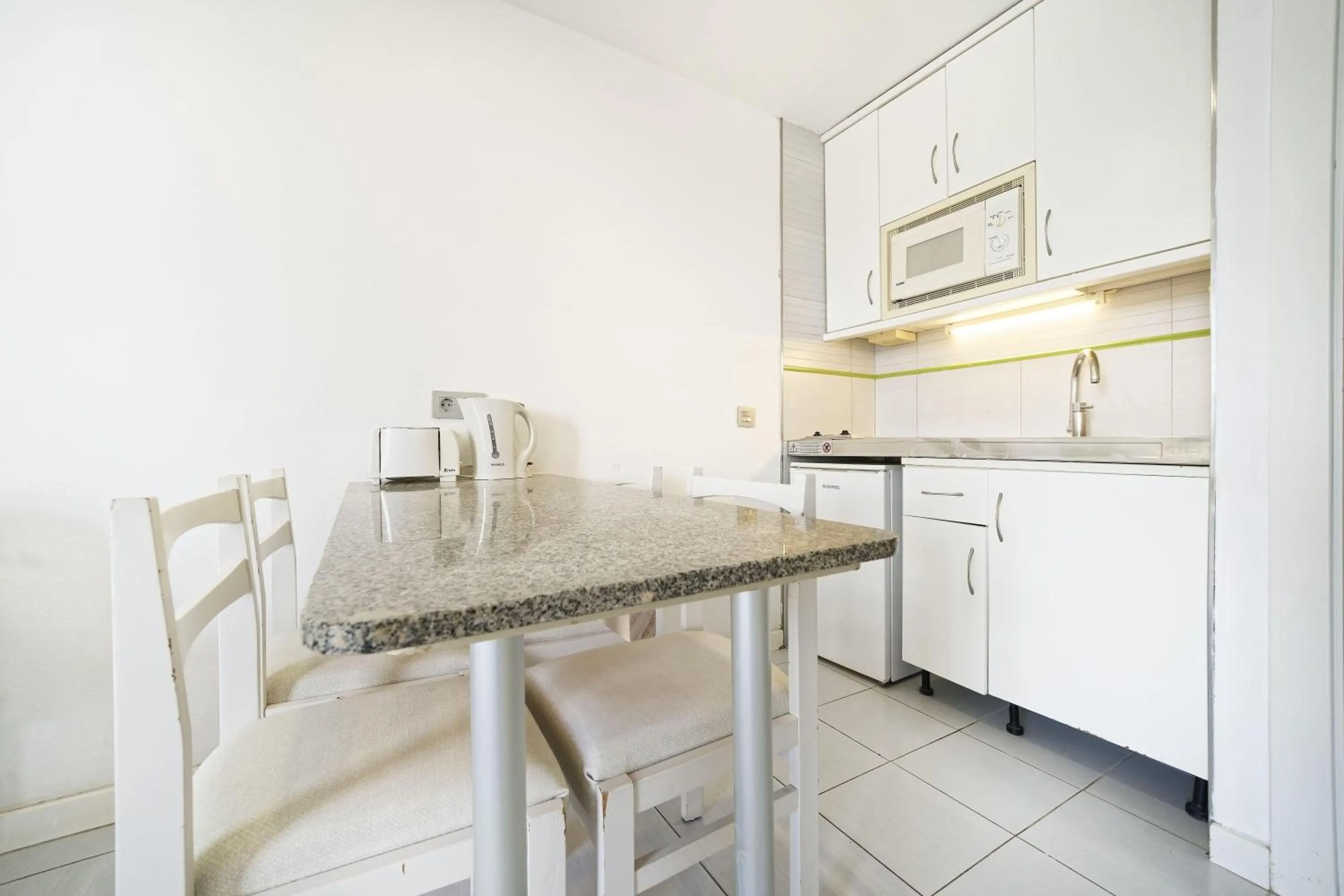 Photo of the whole room in Servatur Riosol